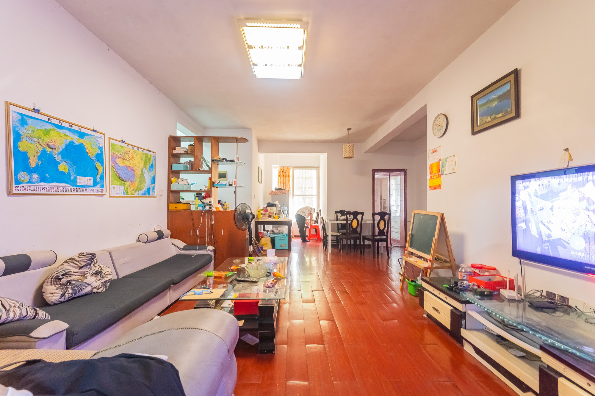 爱琴海岸 3室2厅2卫 75.5万 爱琴海岸 3室2厅2卫 75.5万客厅