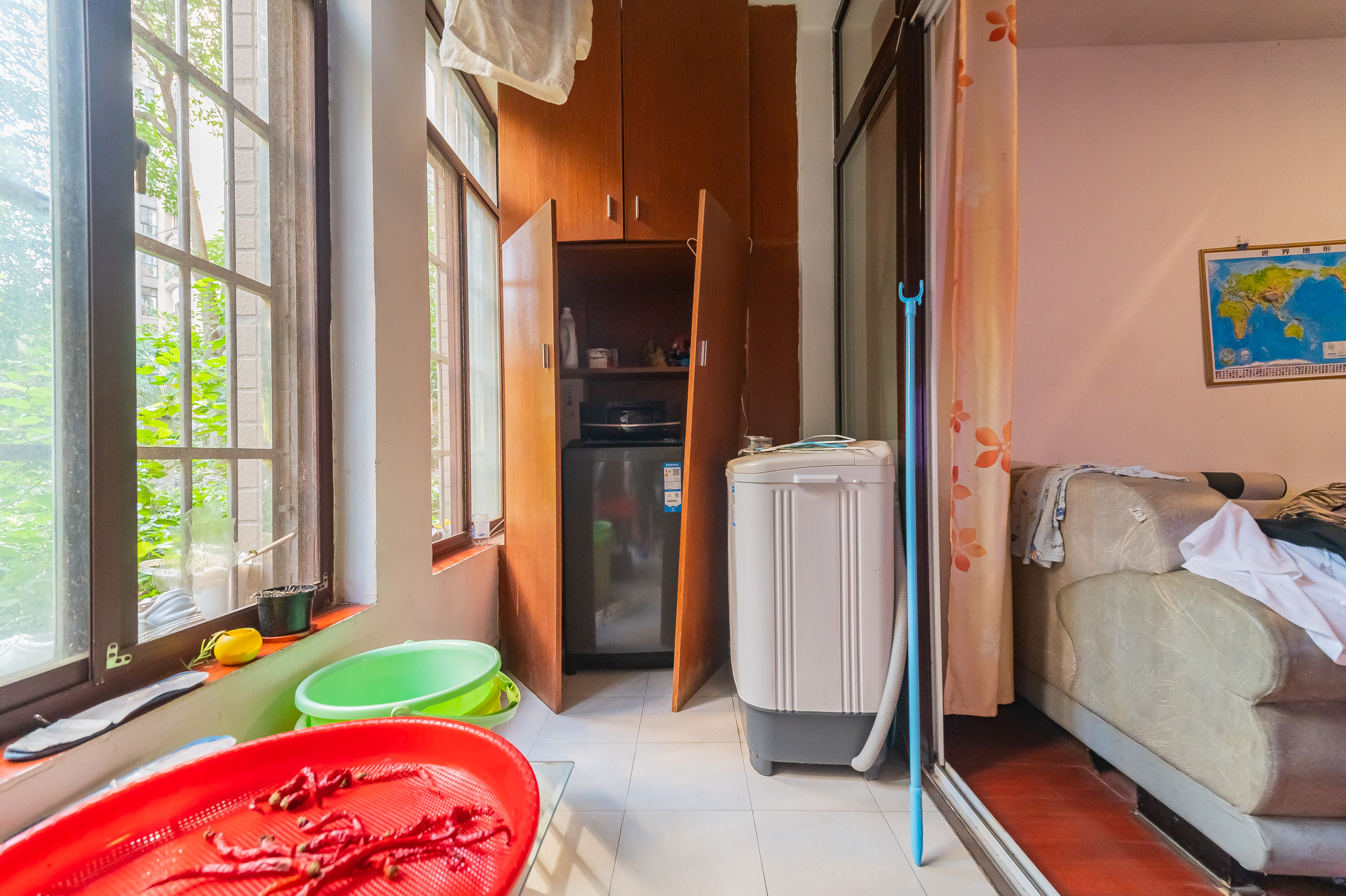 爱琴海岸 3室2厅2卫 75.5万 爱琴海岸 3室2厅2卫 75.5万阳台