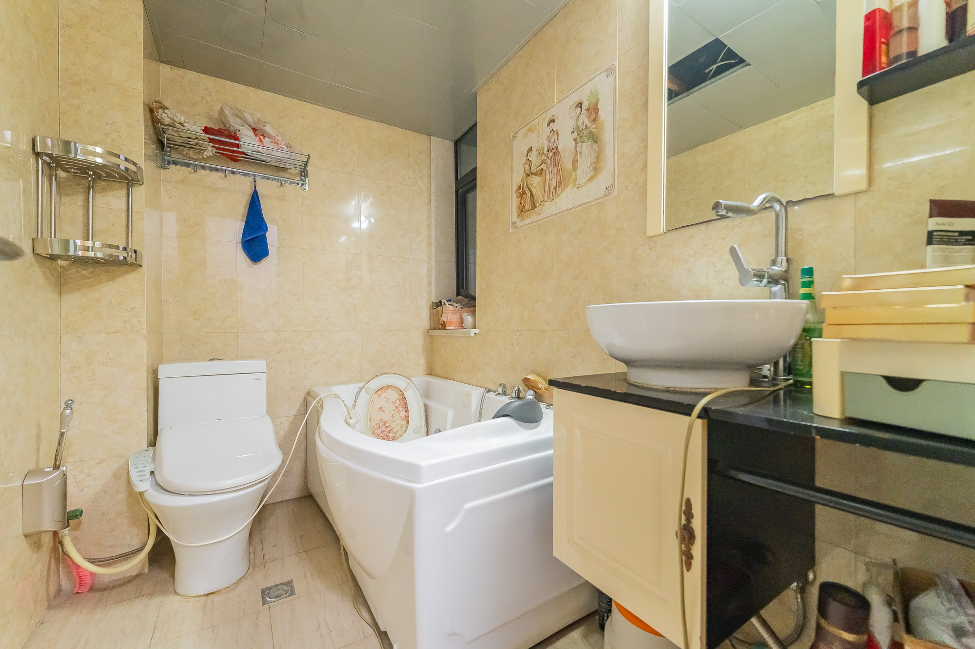 尚城 3室2厅2卫 95.0万 尚城 3室2厅2卫 95.0万卫生间