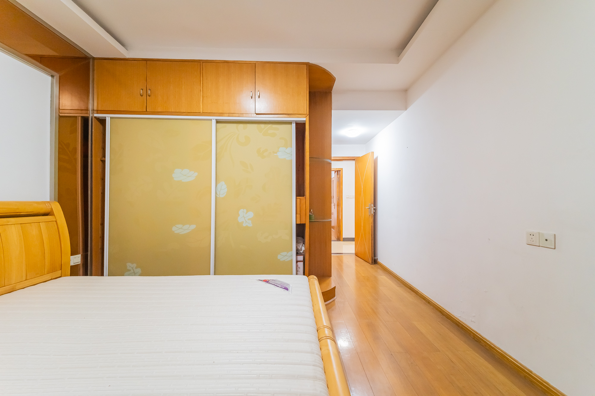 尚城 3室2厅2卫 95.0万 尚城 3室2厅2卫 95.0万卧室