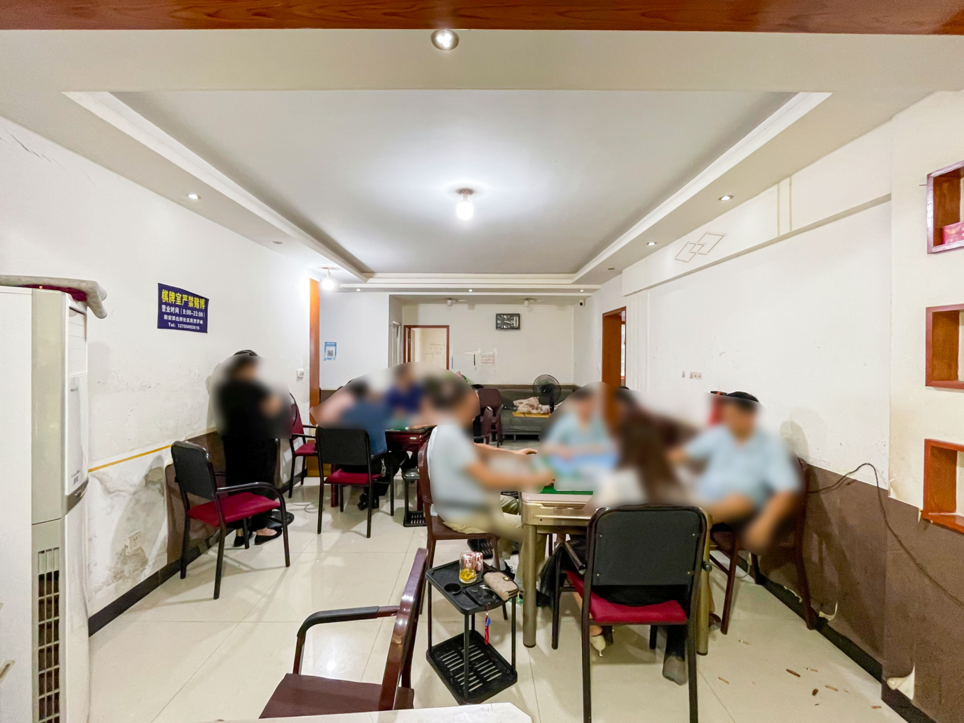 东业苹果社区  3室2厅2卫   55.00万客厅