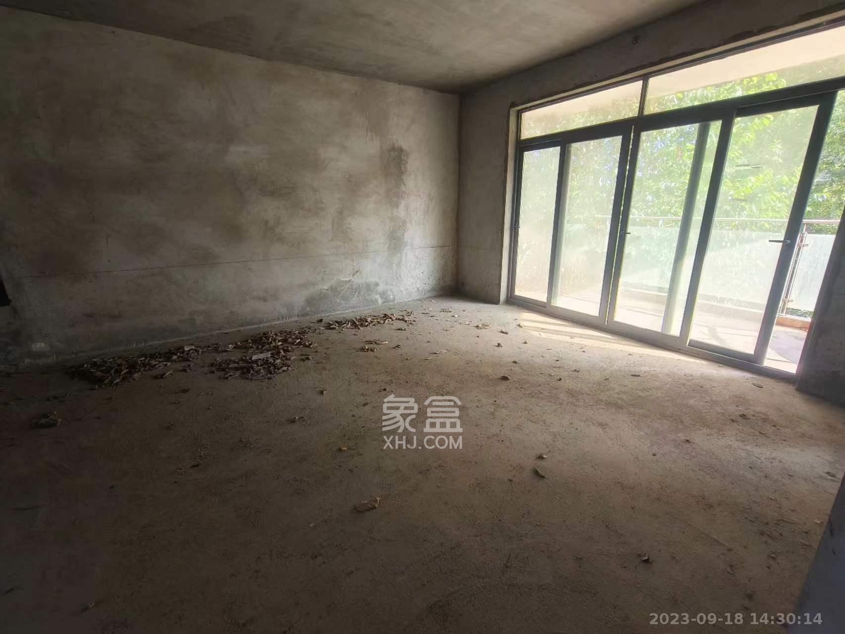 梦网景园  5室2厅2卫   2300.00元/月室内图