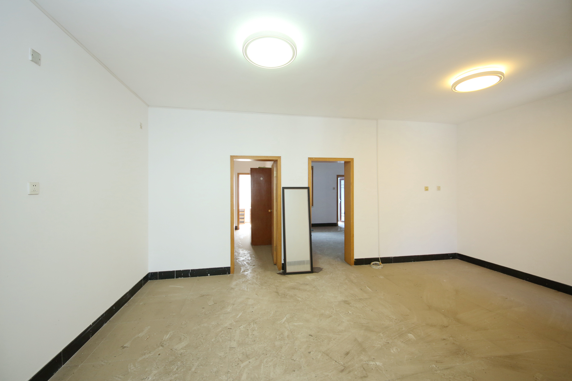 安泰新村  3室2厅2卫    52.0万客厅