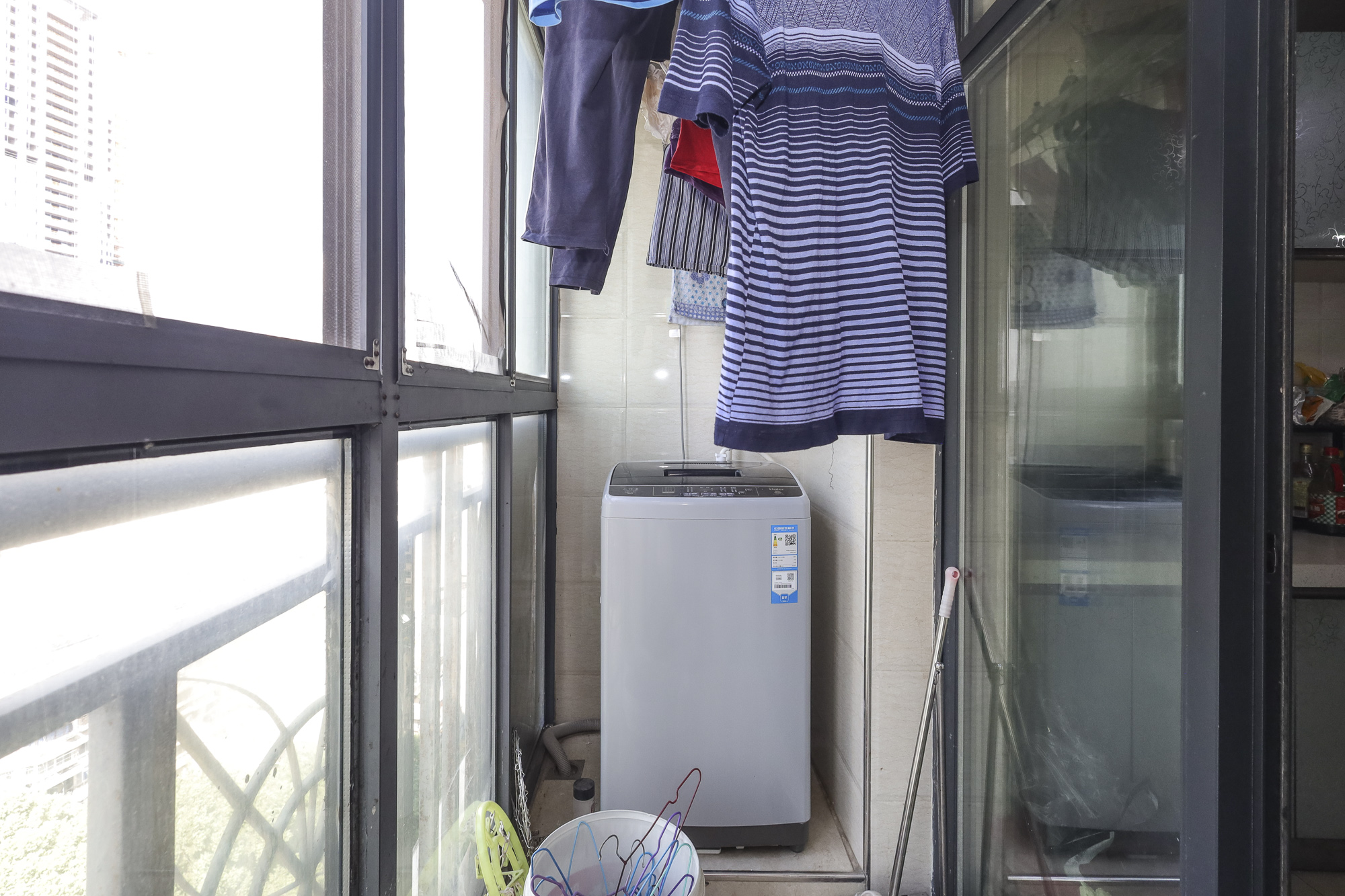 山水誉峰  3室2厅2卫   172.00万阳台