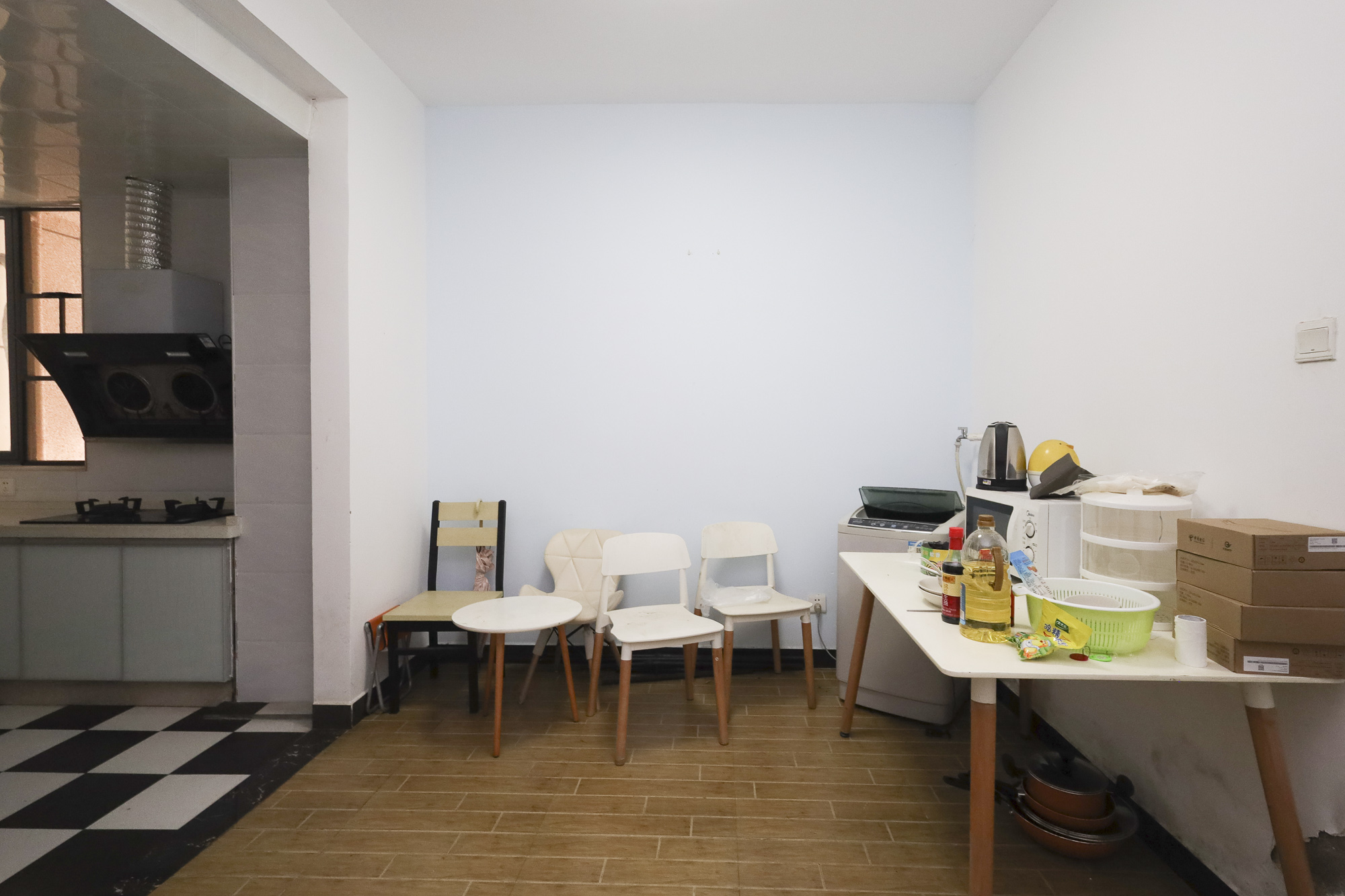 蓝光雍锦阁  3室2厅2卫    110.0万 蓝光雍锦阁  3室2厅2卫    110.0万客厅