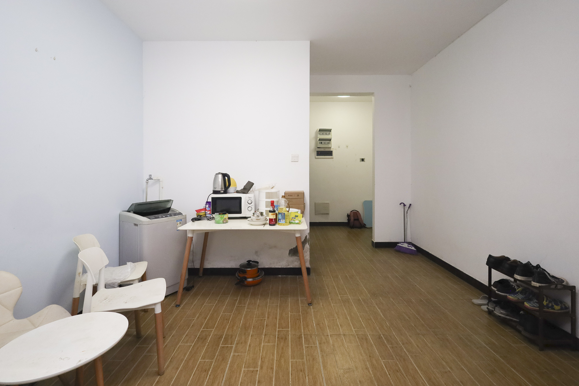 蓝光雍锦阁  3室2厅2卫    110.0万 蓝光雍锦阁  3室2厅2卫    110.0万客厅