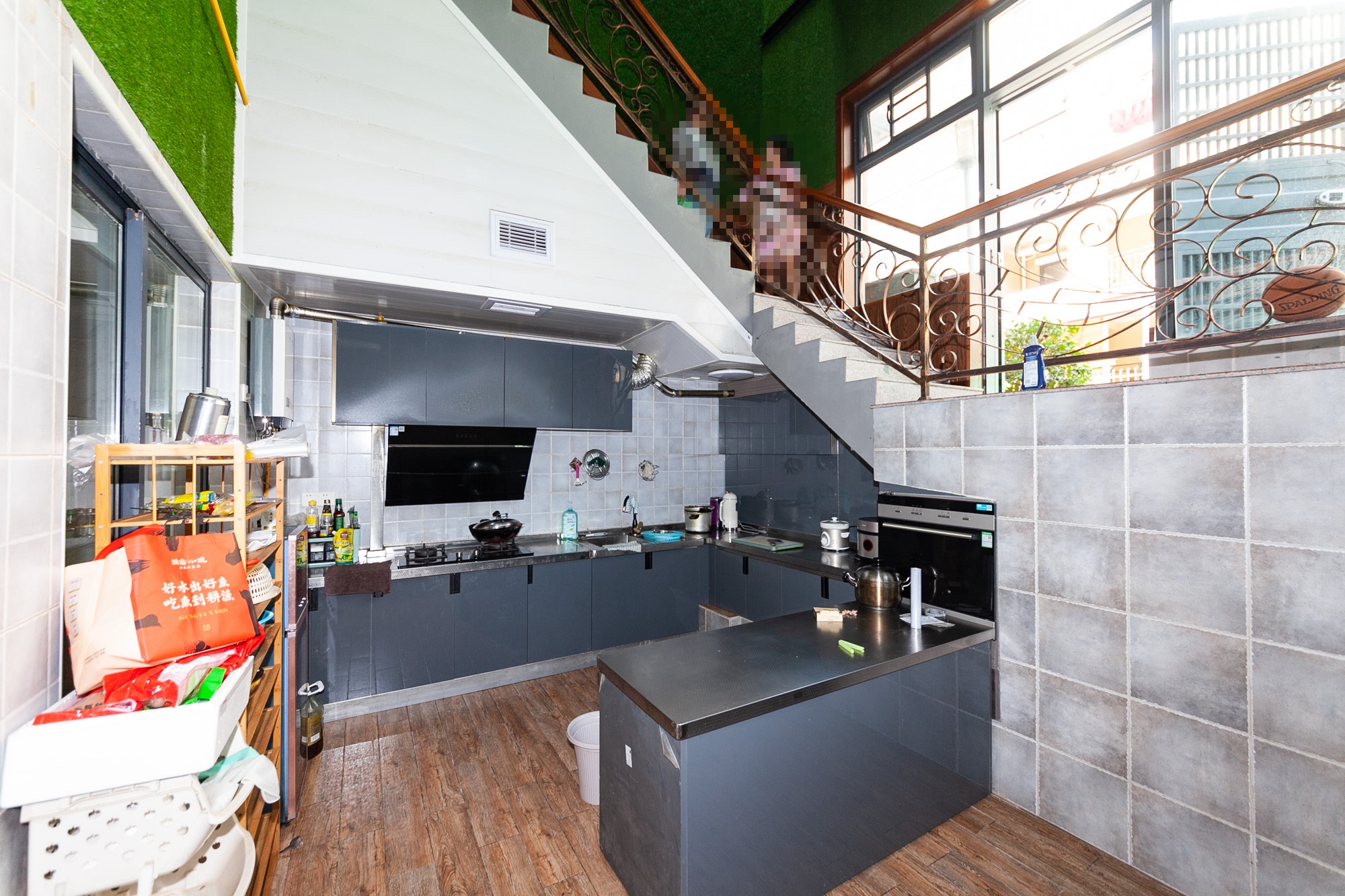 勤诚达新界 7室3厅2卫 216.0万 勤诚达新界 7室3厅2卫 216.0万厨房