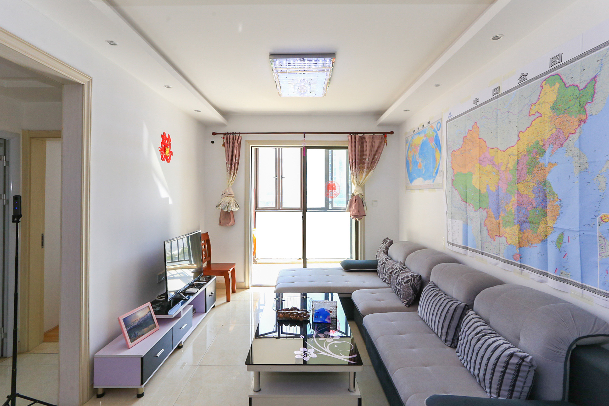 卓越蔚蓝海岸三期  2室1厅1卫    68.0万客厅