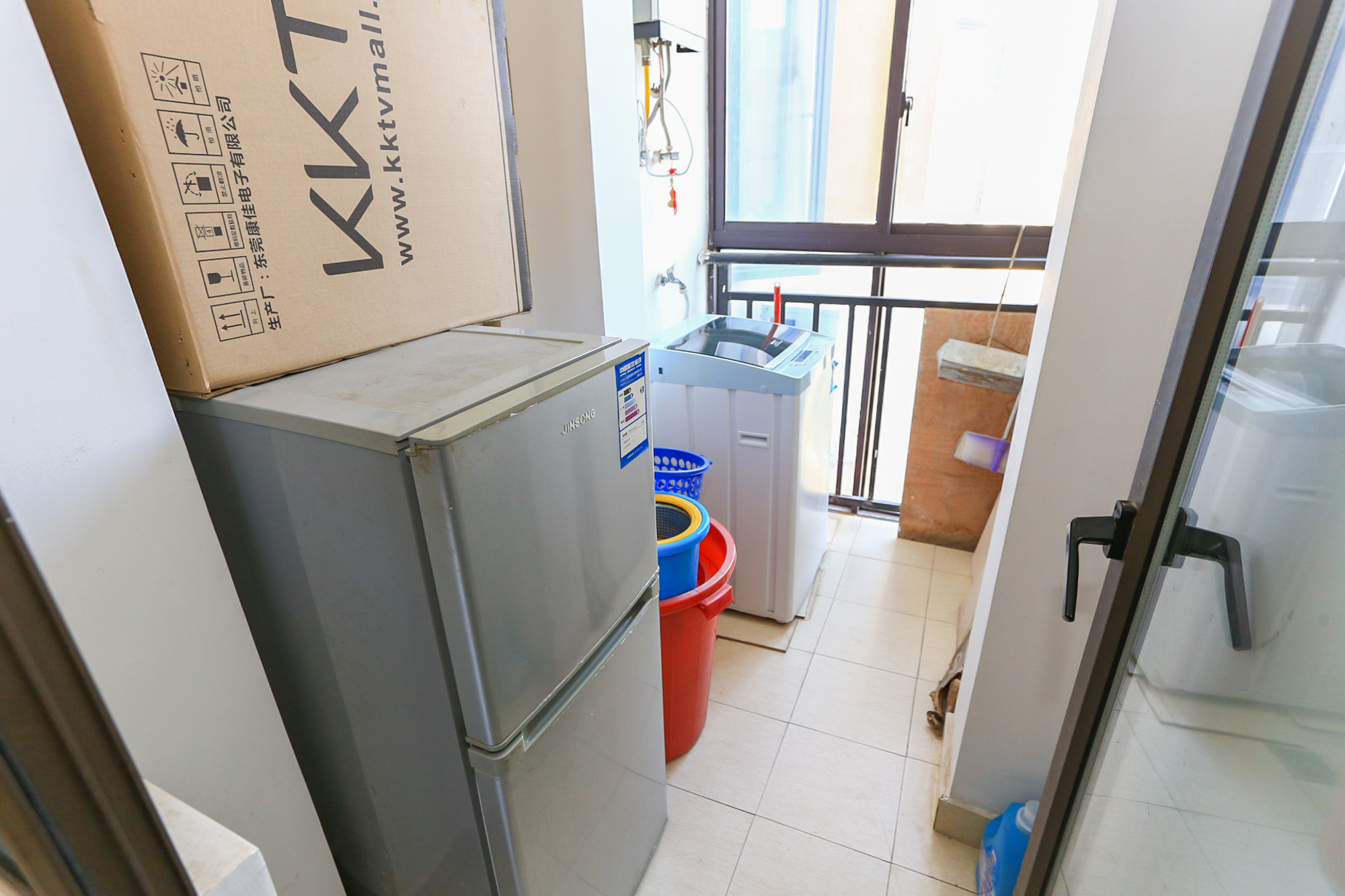 卓越蔚蓝海岸三期  2室1厅1卫    68.0万阳台