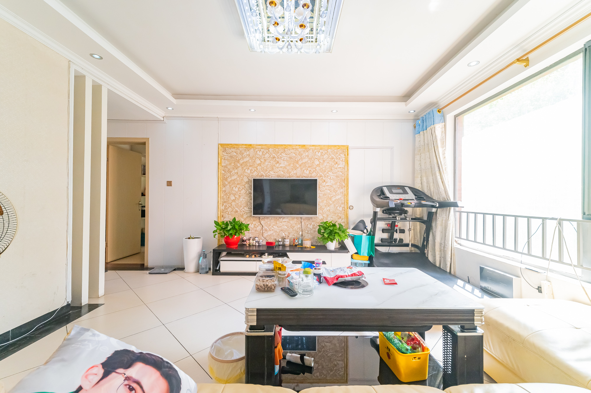 华润凤凰城二期 3室2厅1卫 68.8万 华润凤凰城二期 3室2厅1卫 68.8万客厅