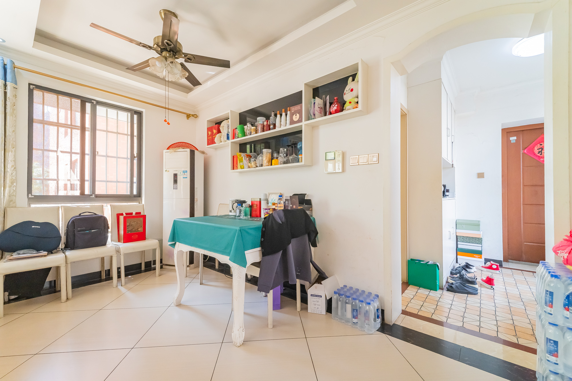 华润凤凰城二期 3室2厅1卫 68.8万 华润凤凰城二期 3室2厅1卫 68.8万客厅