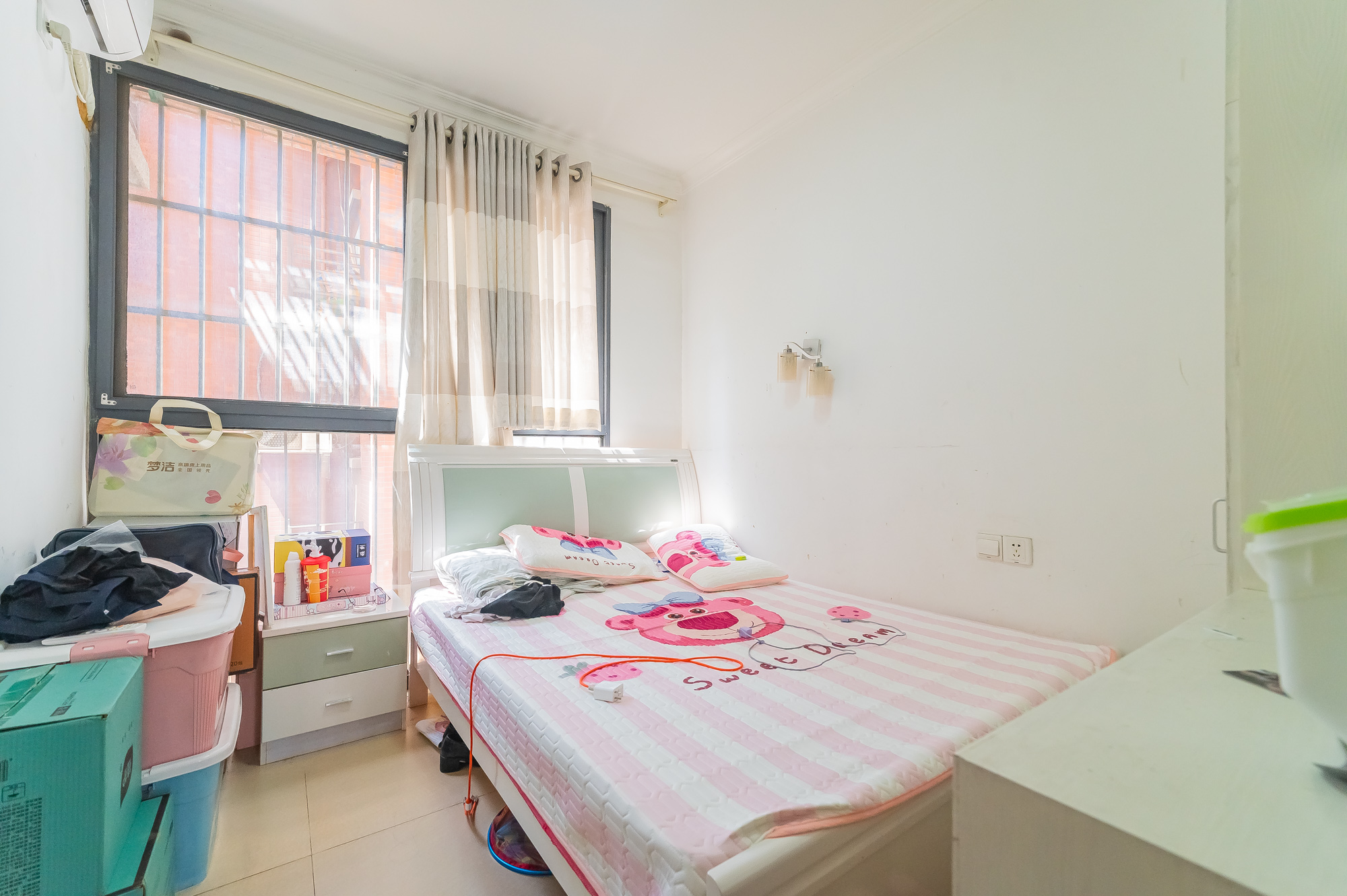 华润凤凰城二期 3室2厅1卫 68.8万 华润凤凰城二期 3室2厅1卫 68.8万卧室