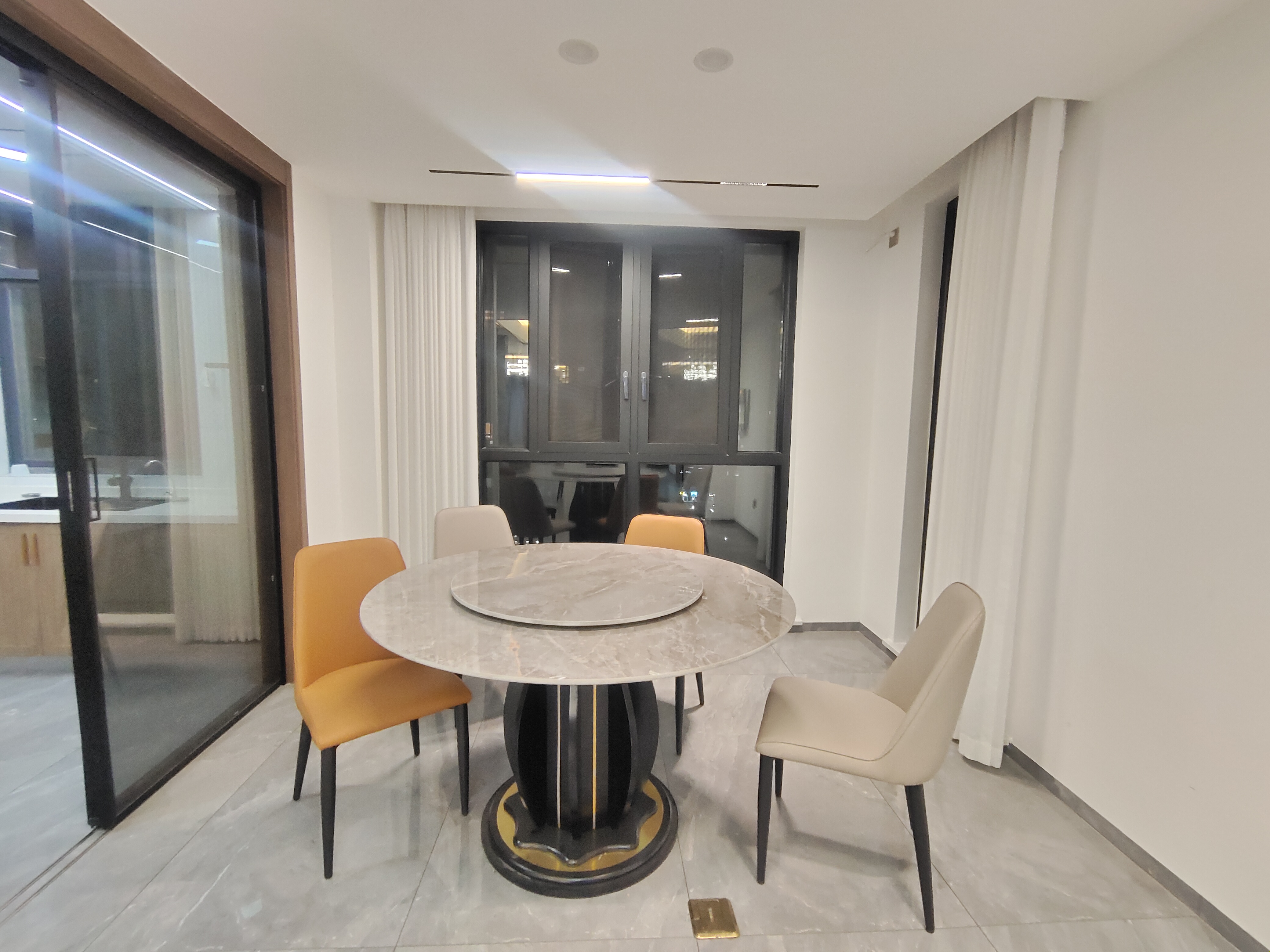 湘银星城  4室2厅2卫    138.0万 湘银星城  4室2厅2卫    138.0万室内图