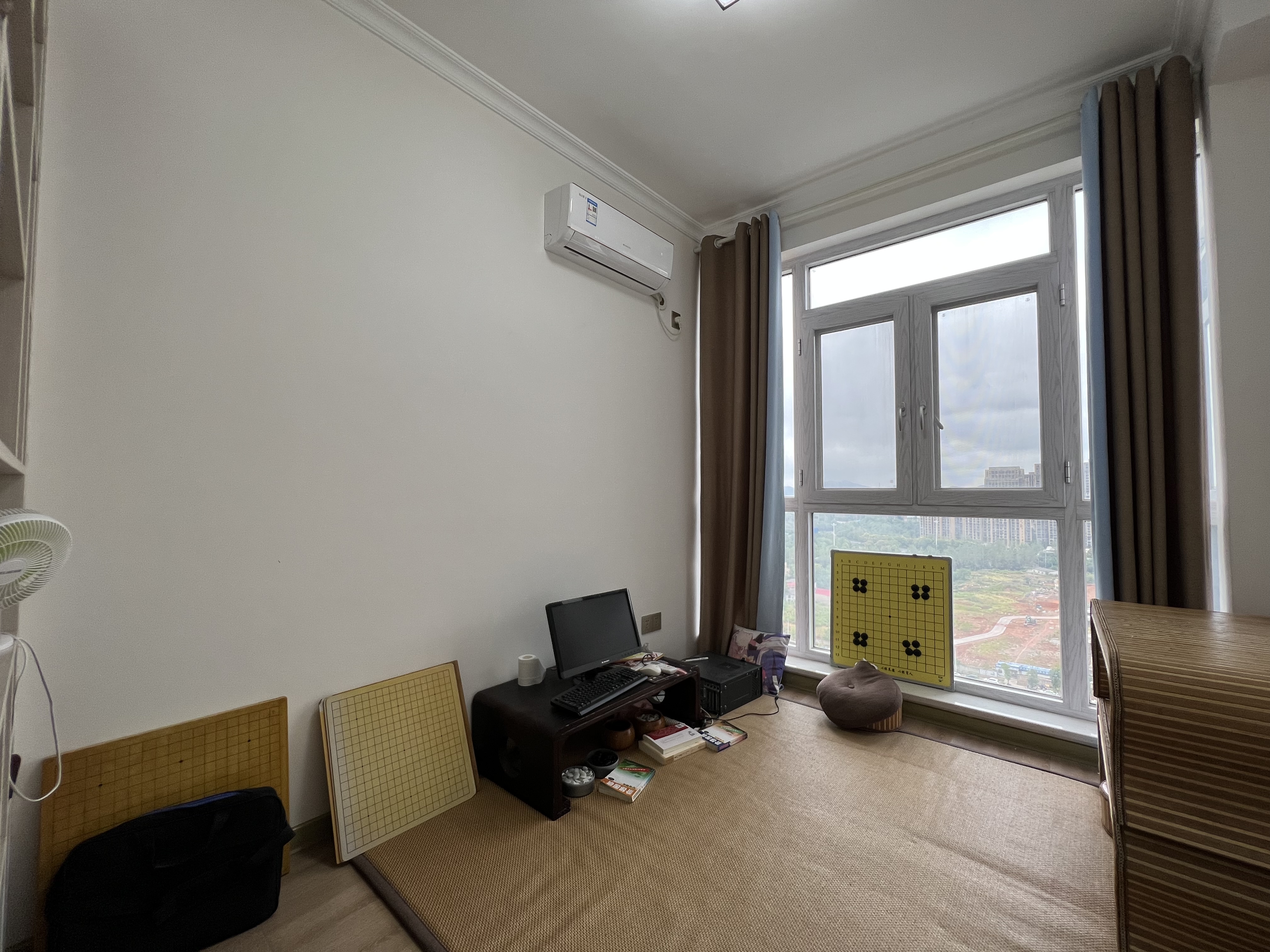 山河锦园 4室2厅2卫 100.0万 山河锦园 4室2厅2卫 100.0万室内图