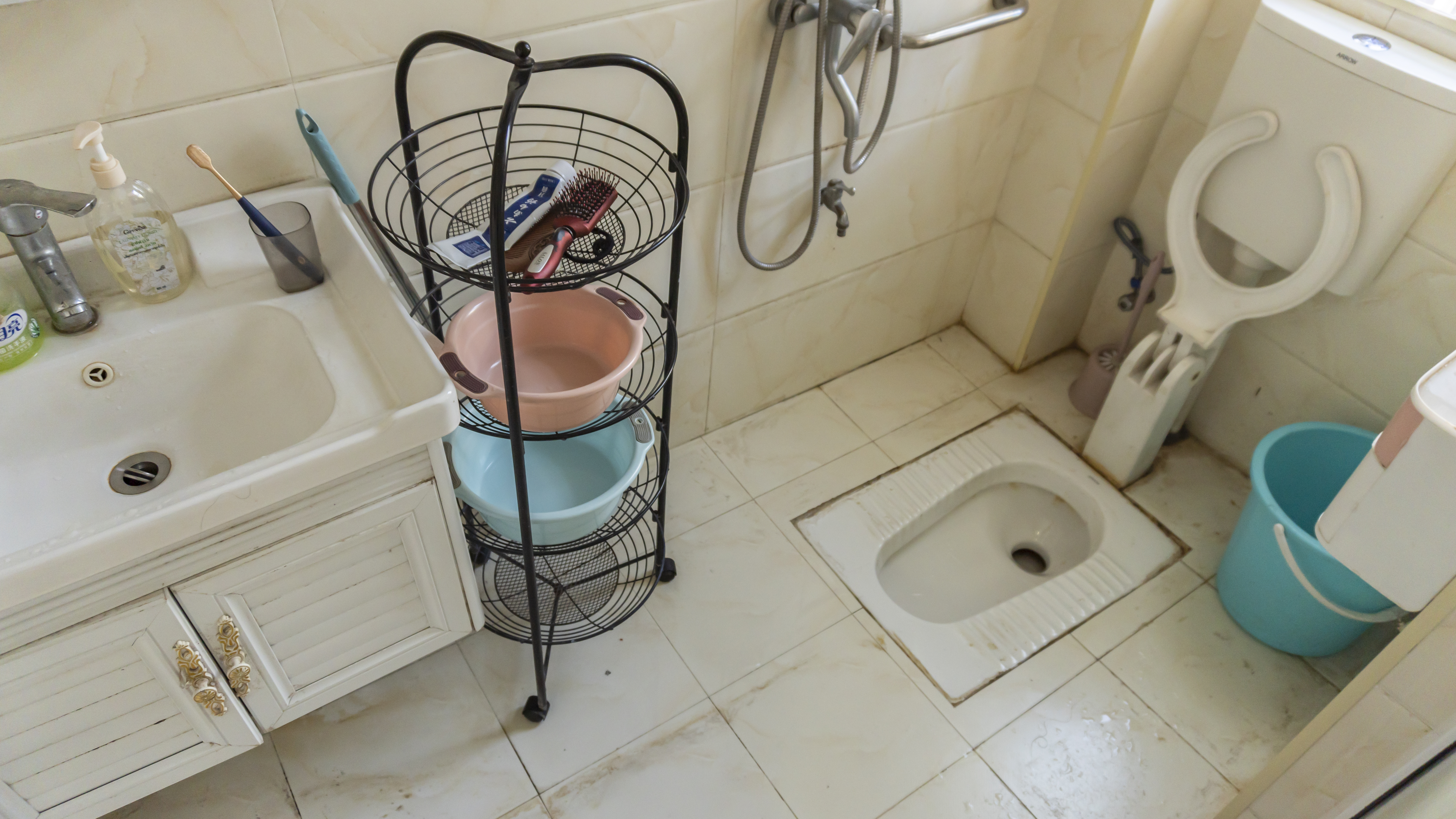 汽车路办事处建设街社区 3室2厅1卫 43.8万 汽车路办事处建设街社区 3室2厅1卫 43.8万室内图