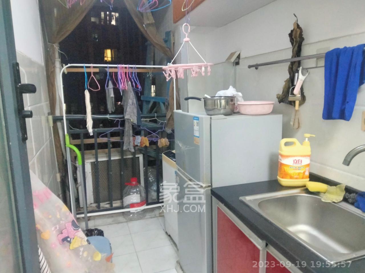 中建芙蓉工社  1室1厅1卫    1280.0元/月室内图