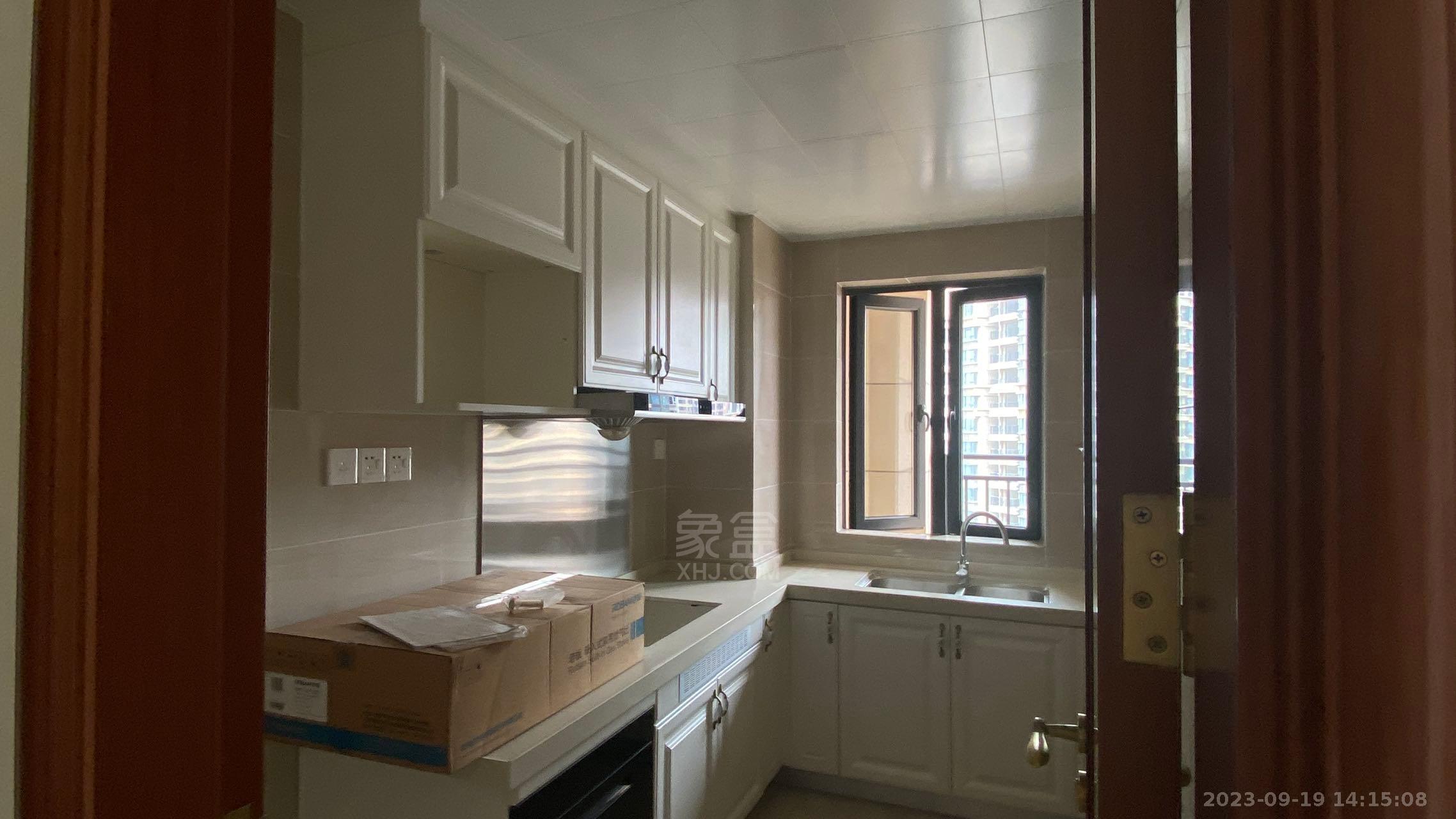 恒大华府 3室2厅2卫 2500.0元/月 恒大华府 3室2厅2卫 2500.0元/月室内图