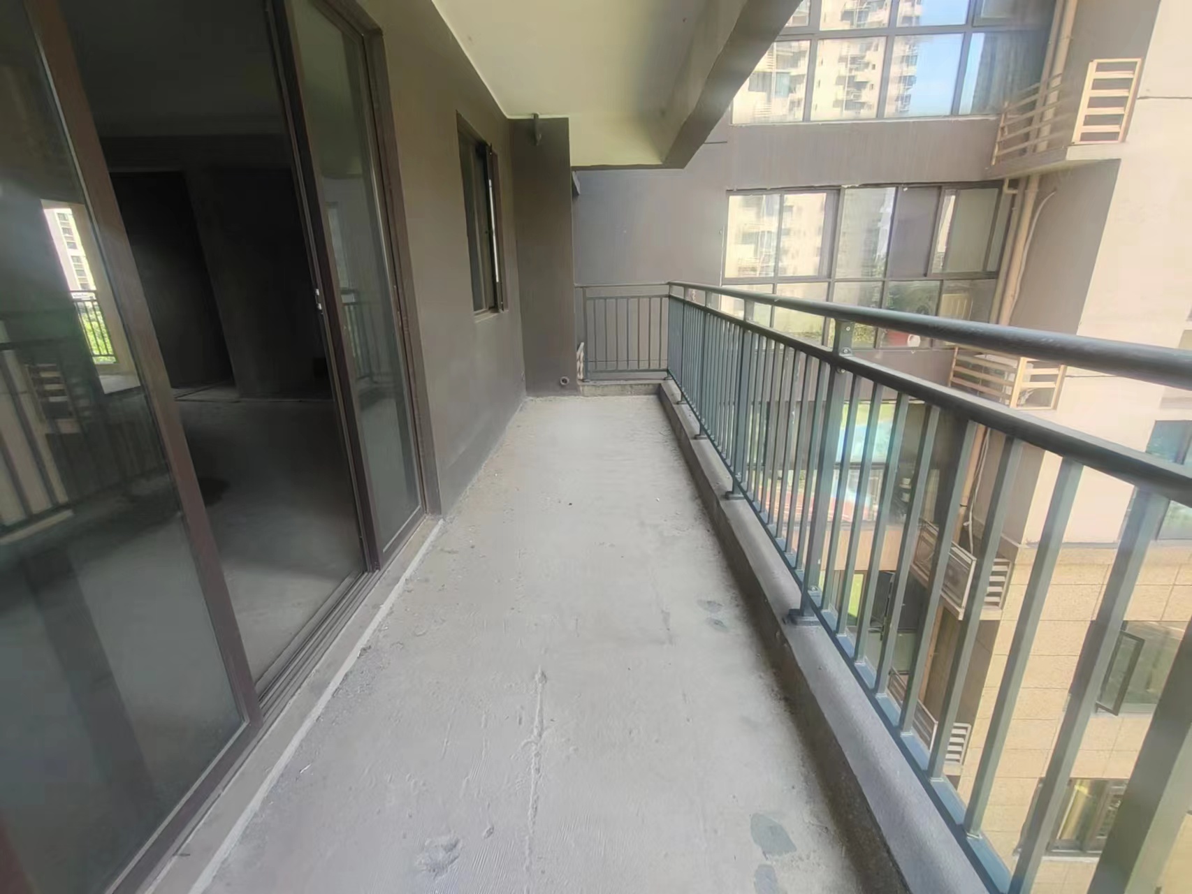 蓝溪谷  4室2厅2卫   63.80万室内图