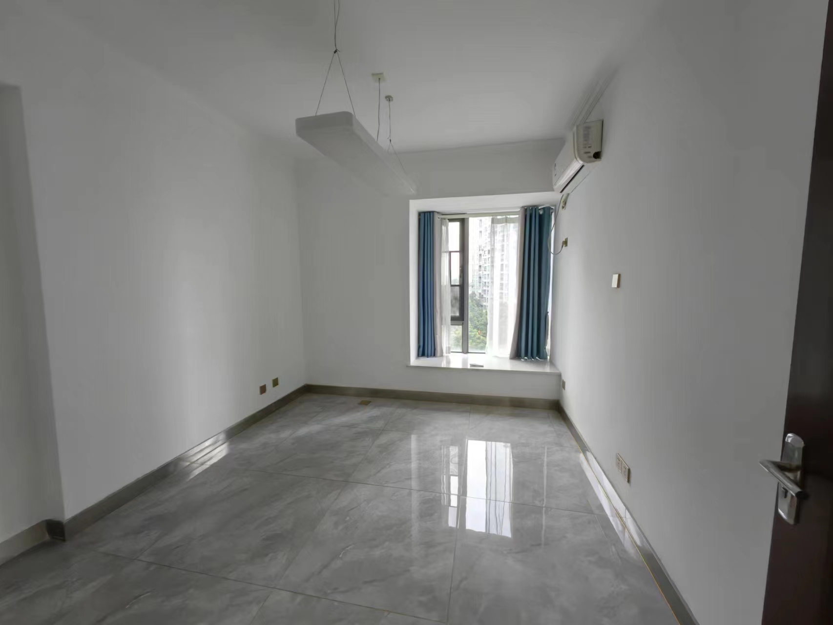 丽景滨江 4室2厅2卫 85.00万 丽景滨江 4室2厅2卫 85.00万室内图