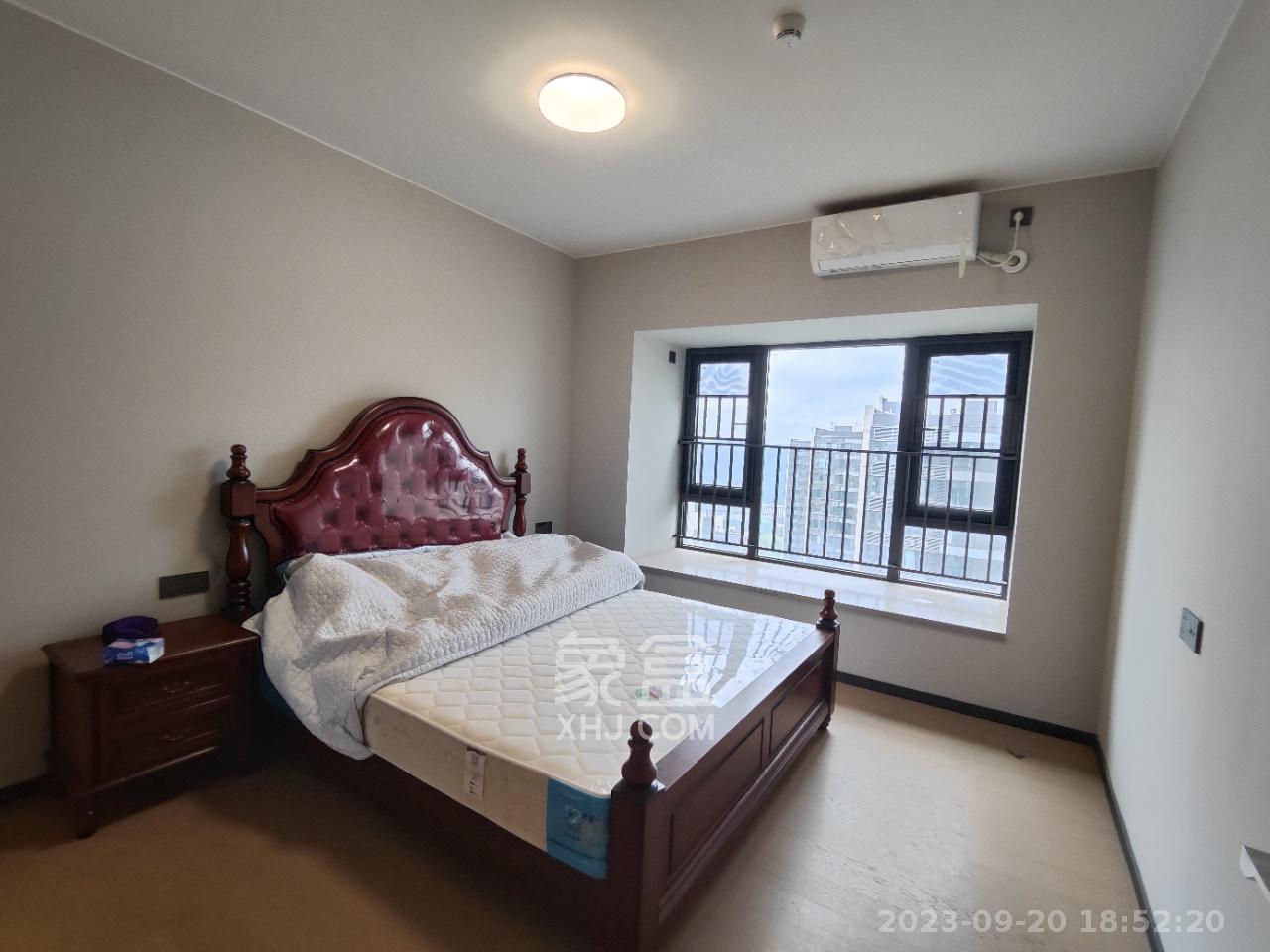 时代梅溪领峰  4室2厅2卫   4500.00元/月室内图