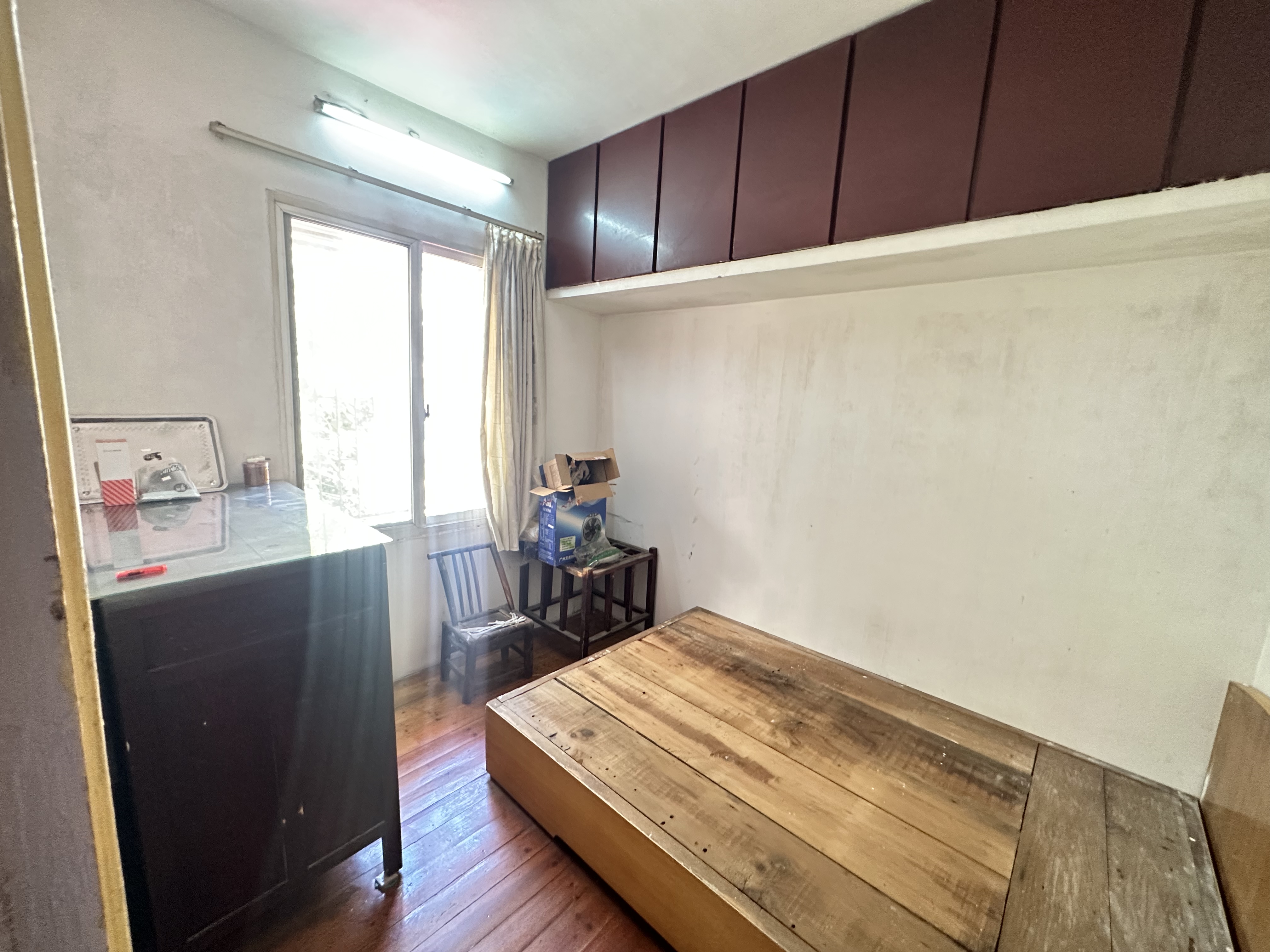 野鸭冲(新屋街) 1室1厅1卫 15.8万 野鸭冲(新屋街) 1室1厅1卫 15.8万室内图