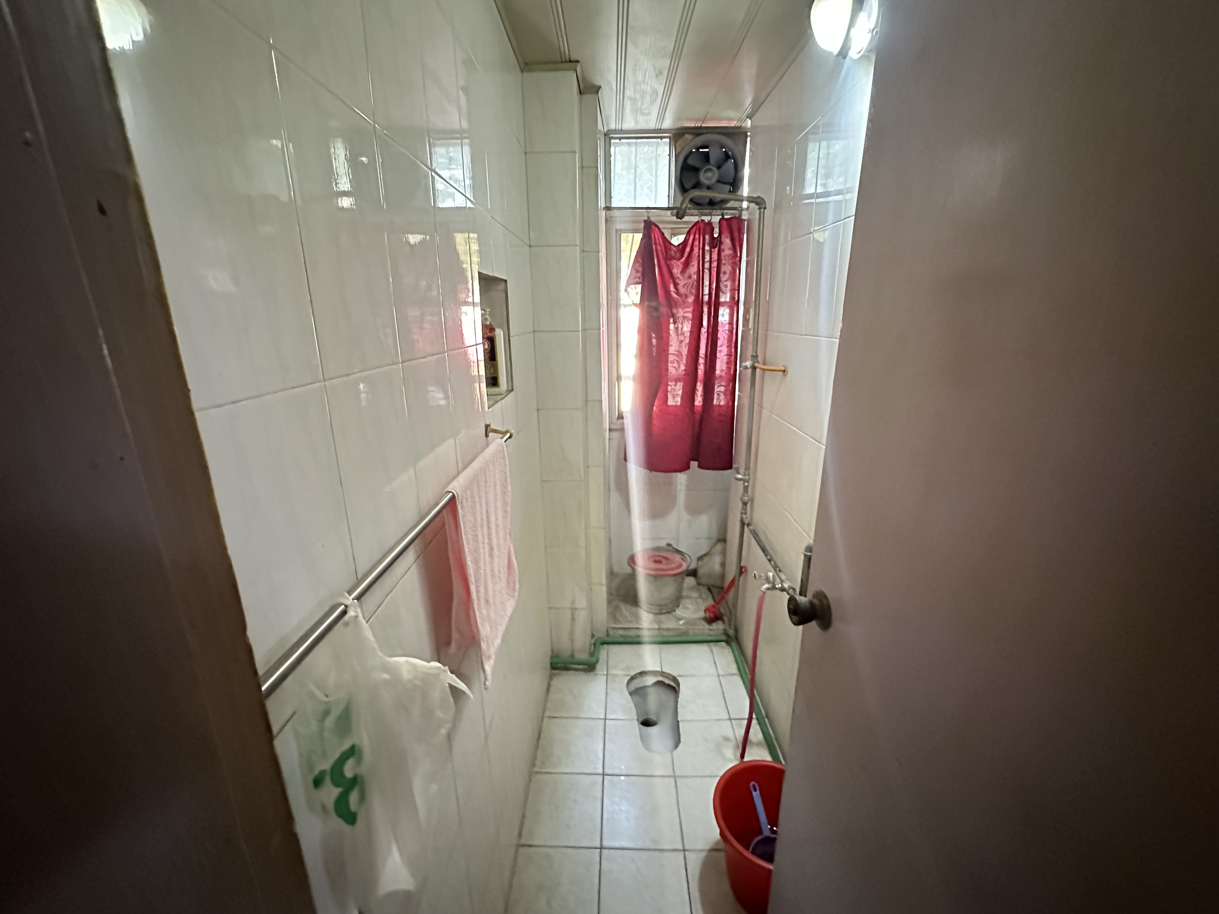 野鸭冲(新屋街) 1室1厅1卫 15.8万 野鸭冲(新屋街) 1室1厅1卫 15.8万室内图