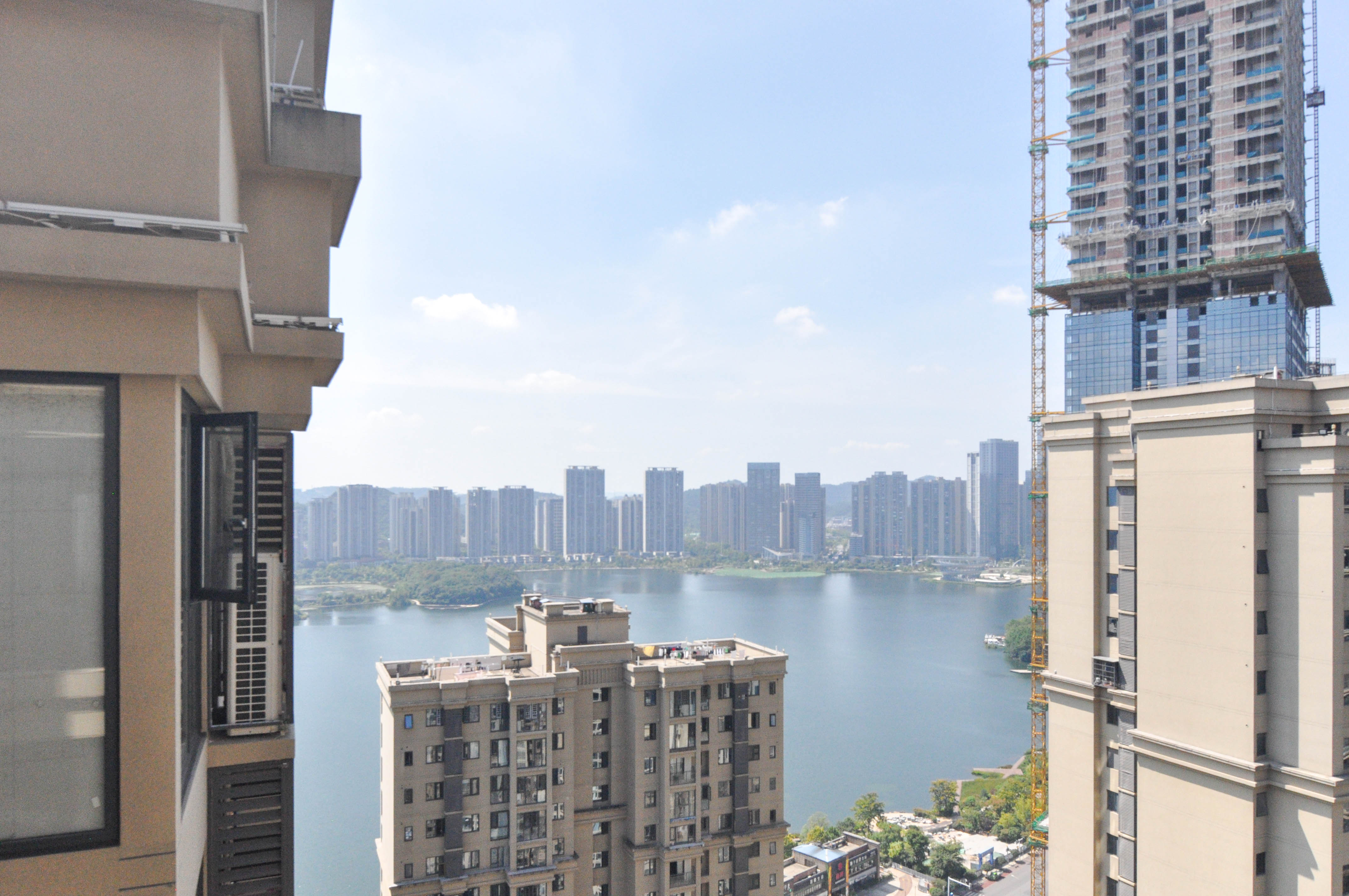 中建梅溪湖中心  4室2厅2卫   398.00万其他