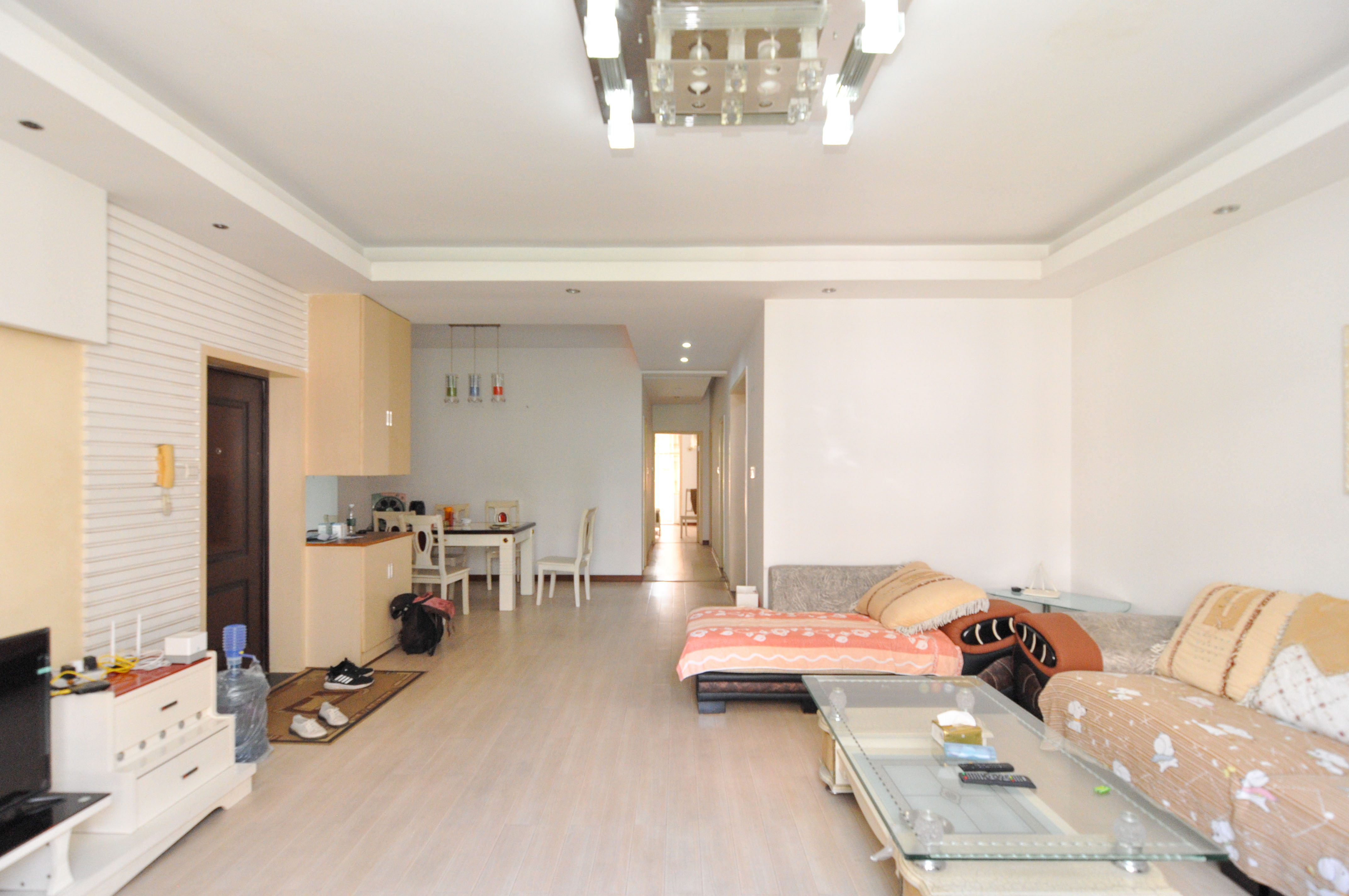 麓谷雅园 3室2厅2卫 78.00万 麓谷雅园 3室2厅2卫 78.00万客厅