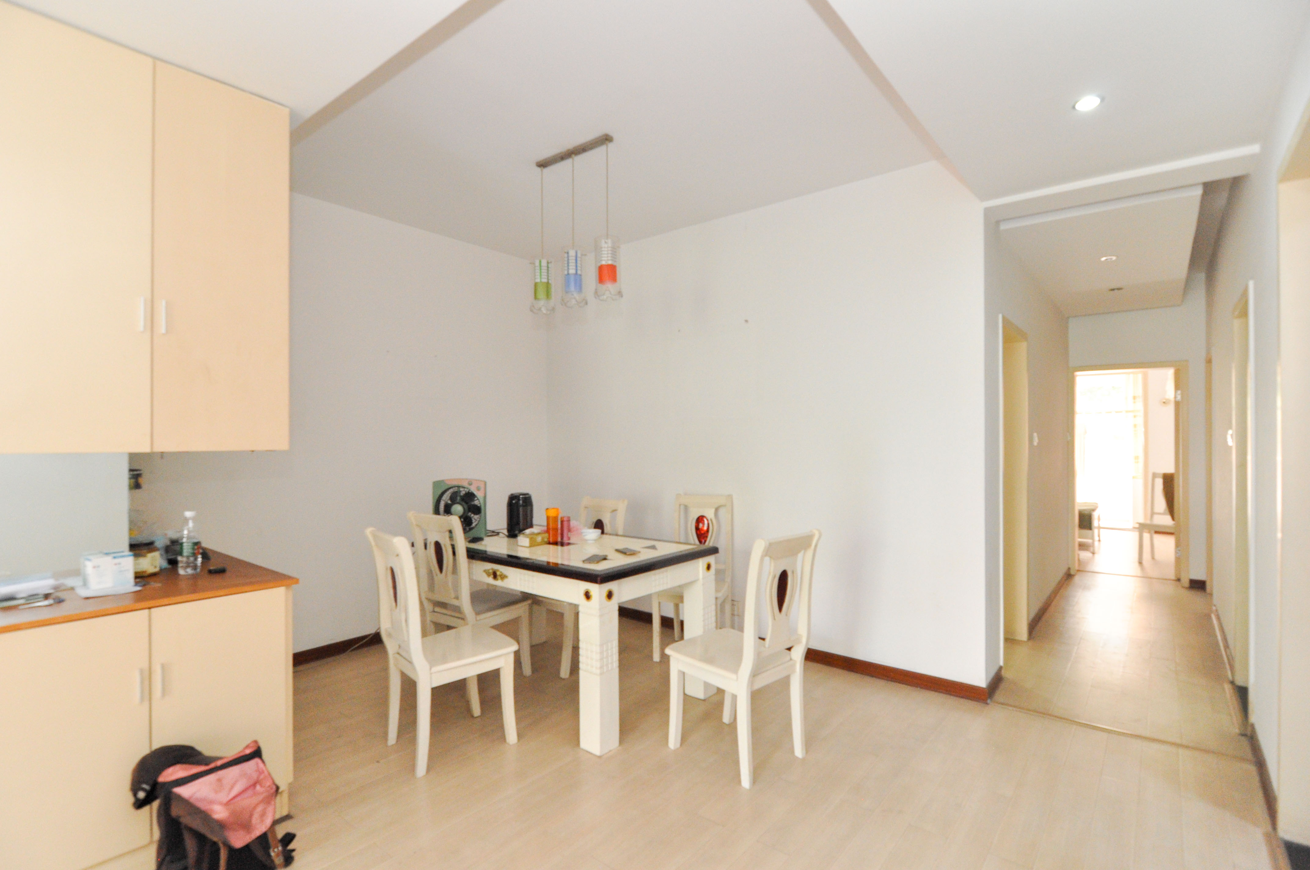 麓谷雅园 3室2厅2卫 78.00万 麓谷雅园 3室2厅2卫 78.00万客厅