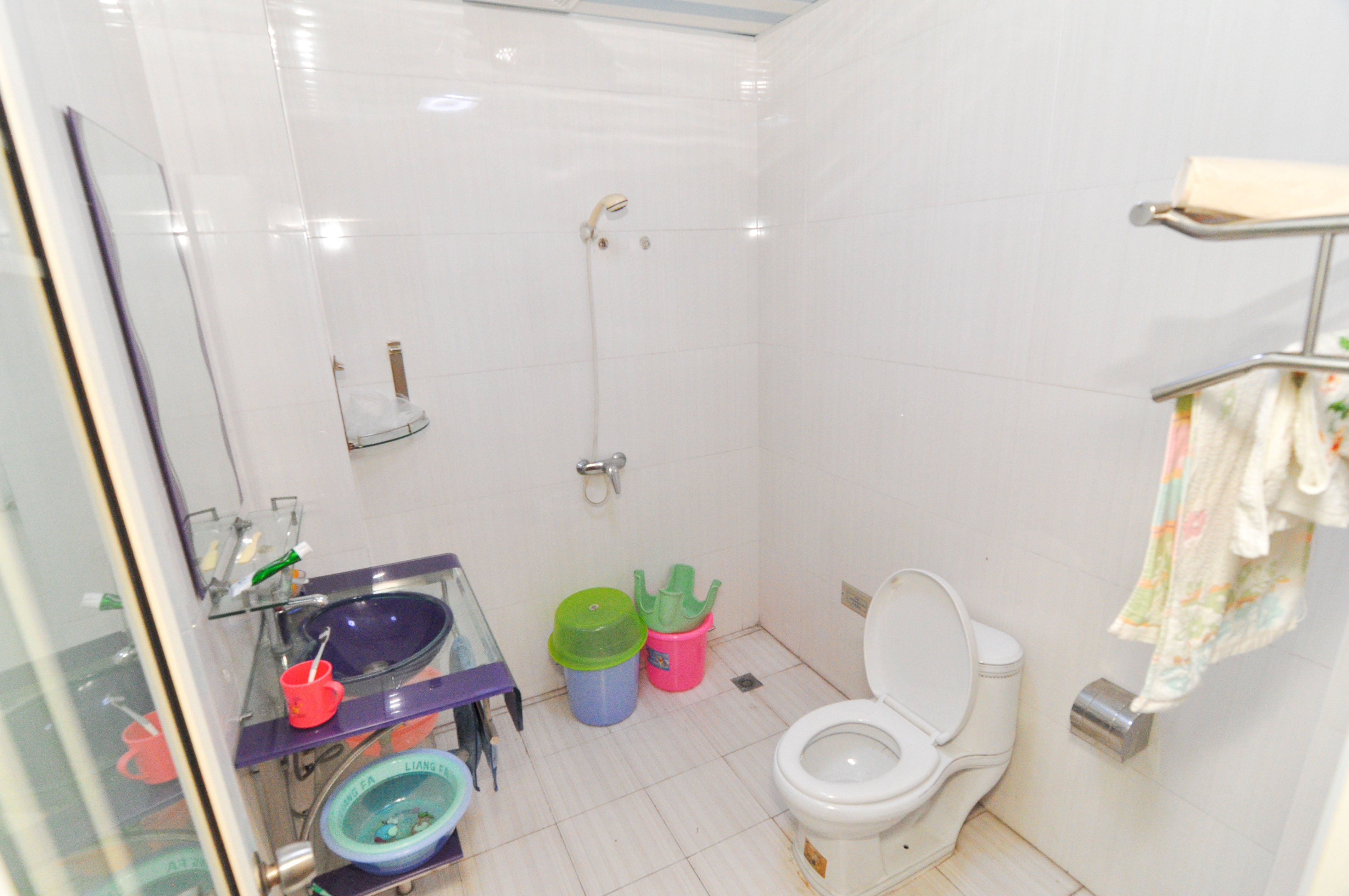 麓谷雅园 3室2厅2卫 78.00万 麓谷雅园 3室2厅2卫 78.00万卫生间