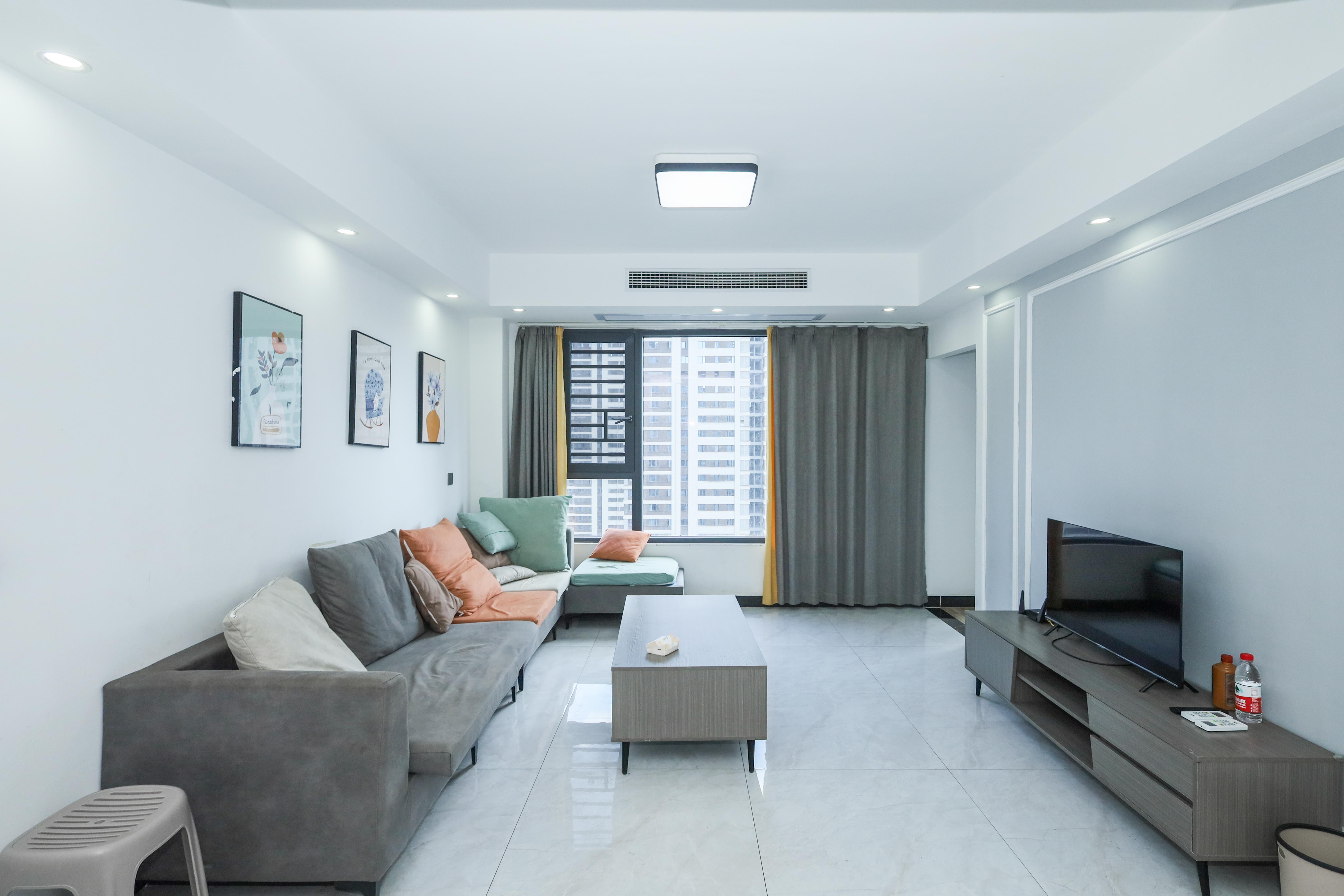 建发央著  4室3厅2卫    199.0万客厅