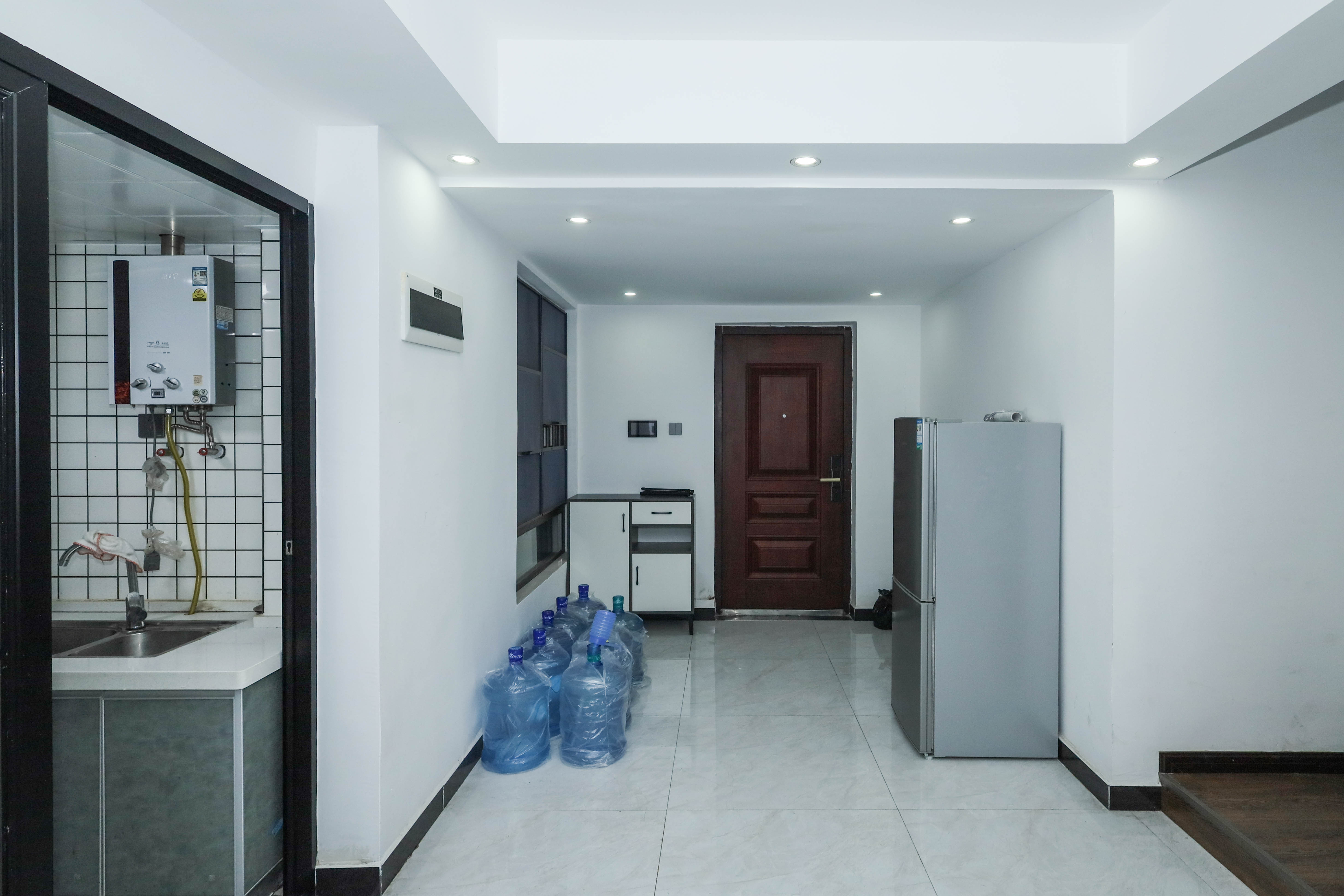 建发央著  4室3厅2卫    199.0万客厅