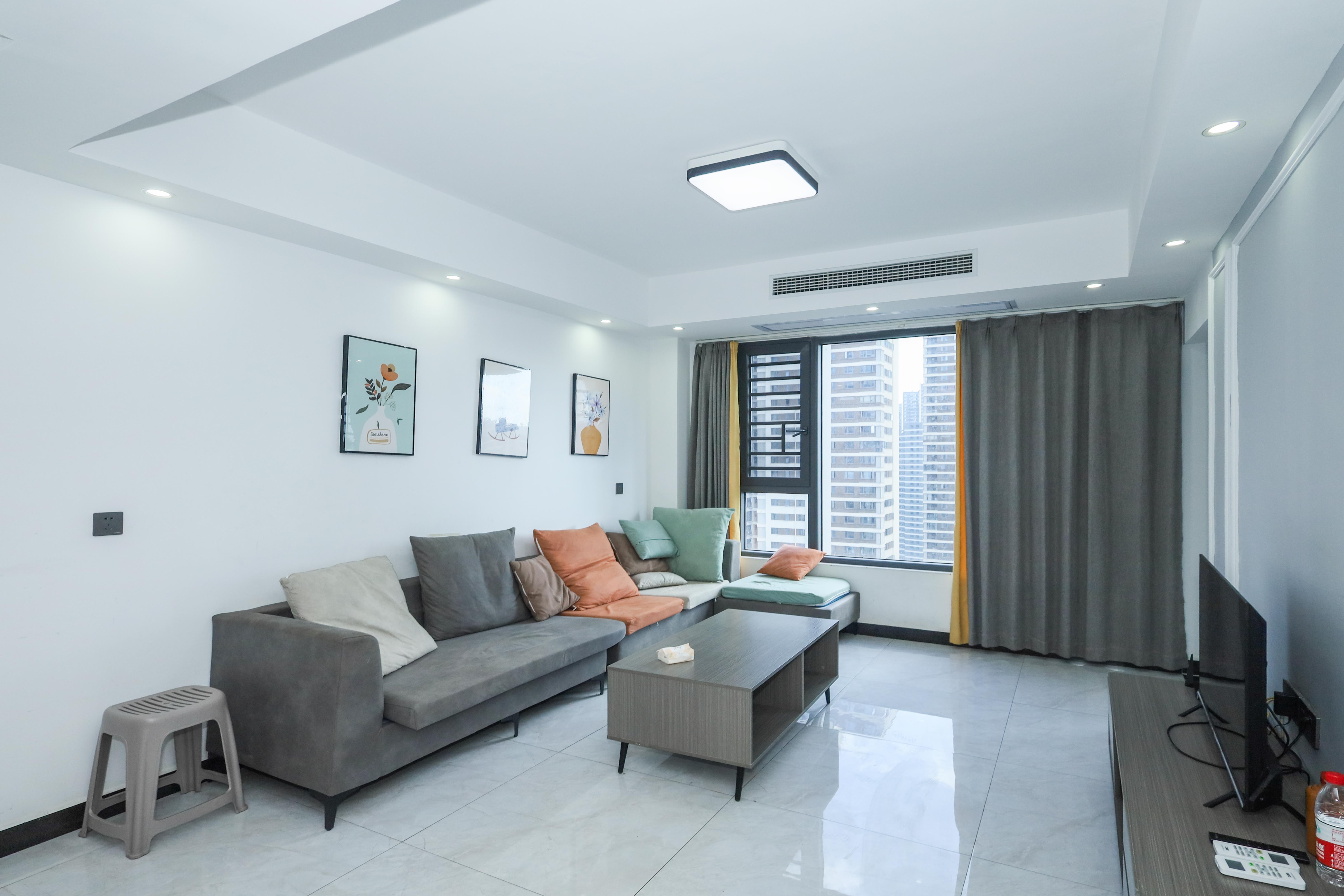 建发央著  4室3厅2卫    199.0万客厅