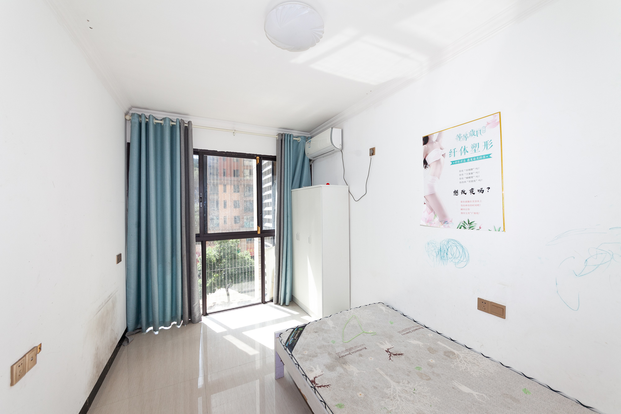 乾源国际 3室2厅2卫 73.0万 乾源国际 3室2厅2卫 73.0万卧室