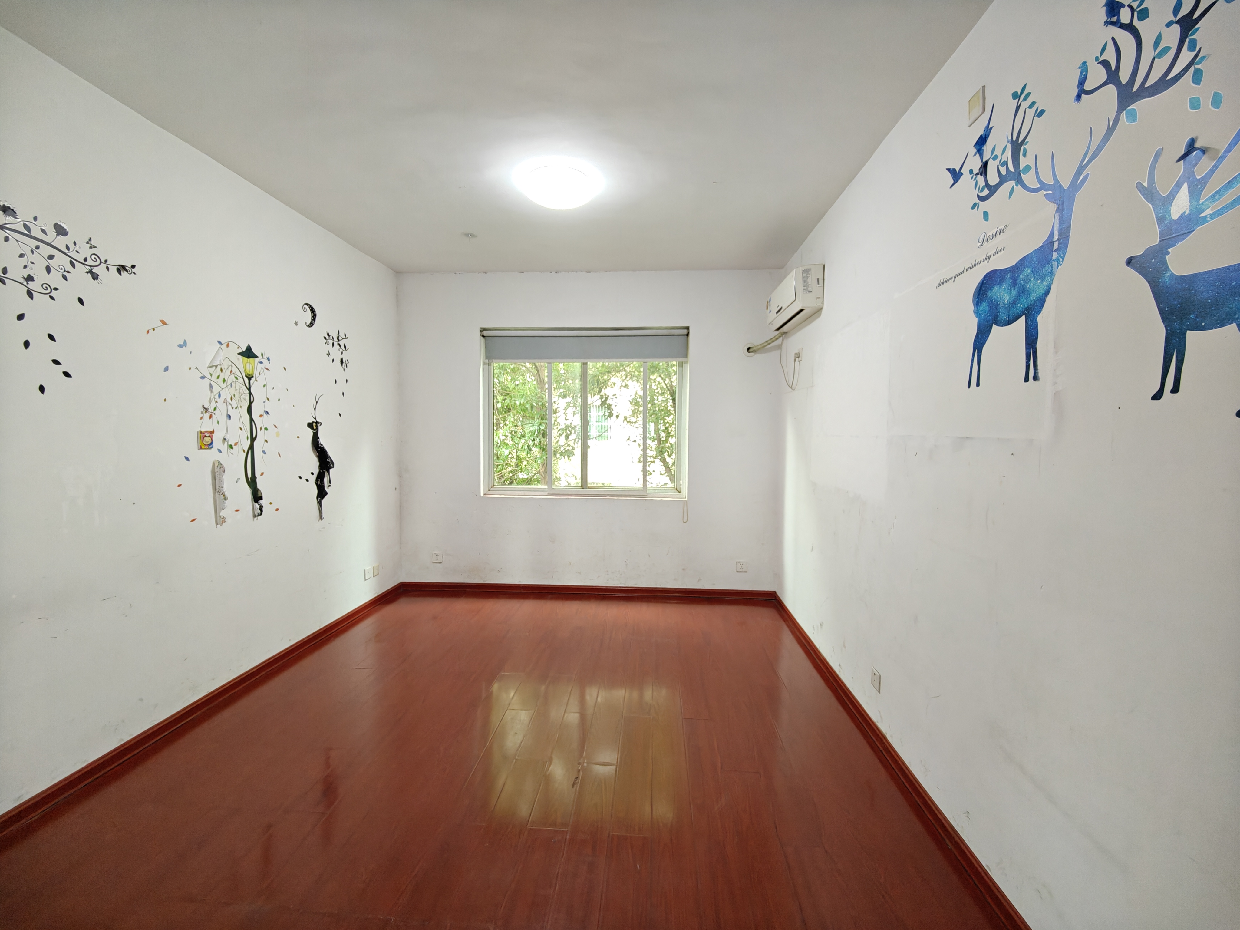 香山美境 4室2厅2卫 70.0万 香山美境 4室2厅2卫 70.0万室内图