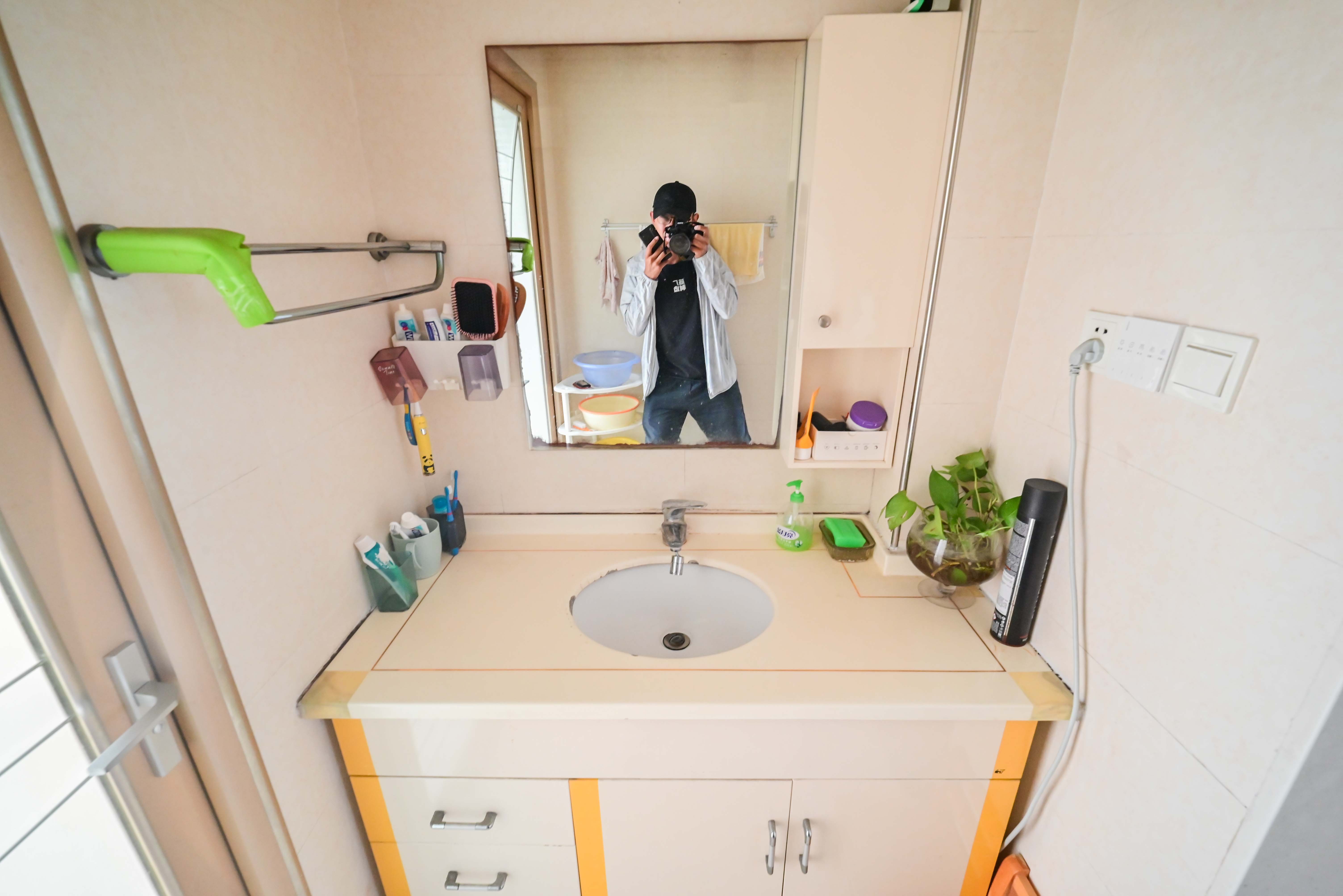 嘉盛华庭(一期、二期、三期)  3室2厅2卫    115.0万 嘉盛华庭(一期、二期、三期)  3室2厅2卫    115.0万卫生间