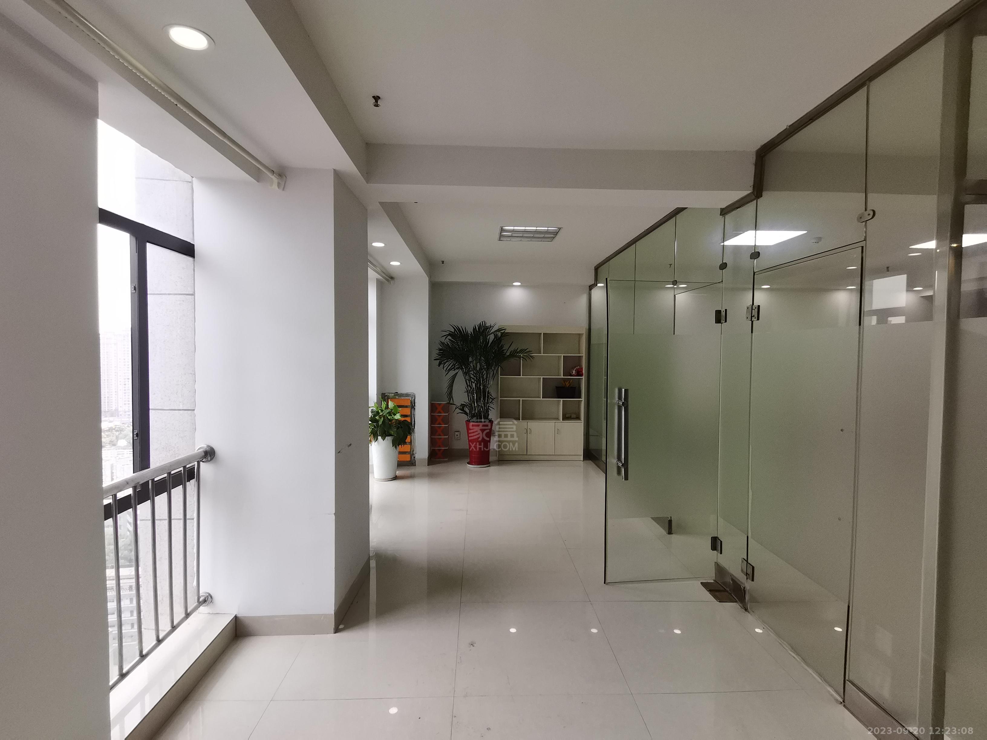 流金岁月-华晨国际 1室1厅1卫 4000.00元/月 流金岁月-华晨国际 1室1厅1卫 4000.00元/月室内图