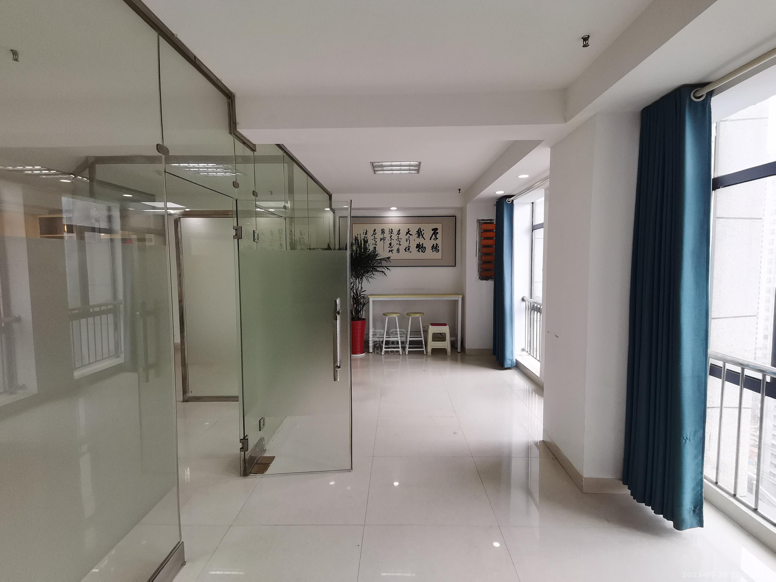 流金岁月-华晨国际 1室1厅1卫 4000.00元/月 流金岁月-华晨国际 1室1厅1卫 4000.00元/月室内图