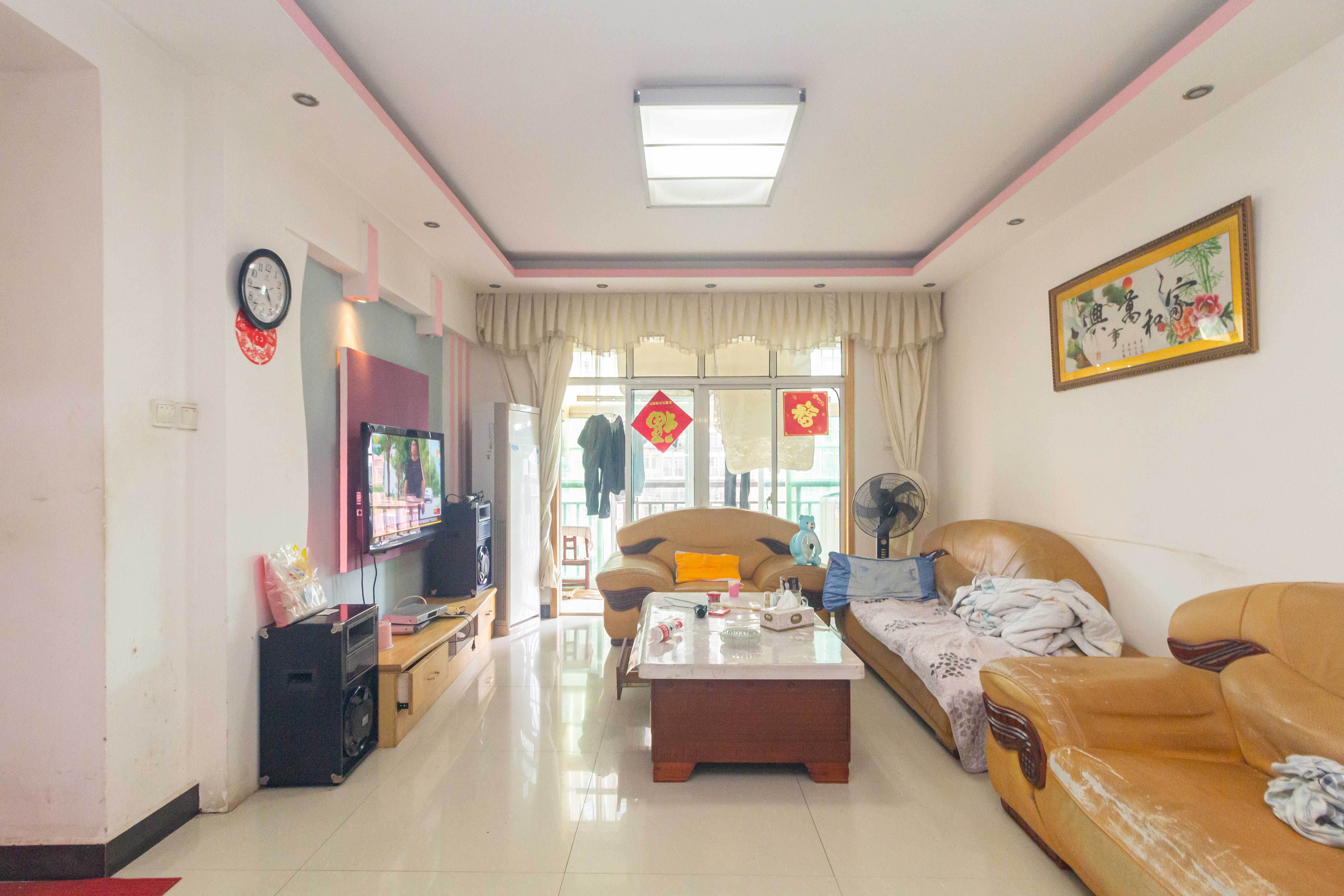 丁家高层公寓(领尚公寓) 2室1厅1卫 38.0万 丁家高层公寓(领尚公寓) 2室1厅1卫 38.0万客厅