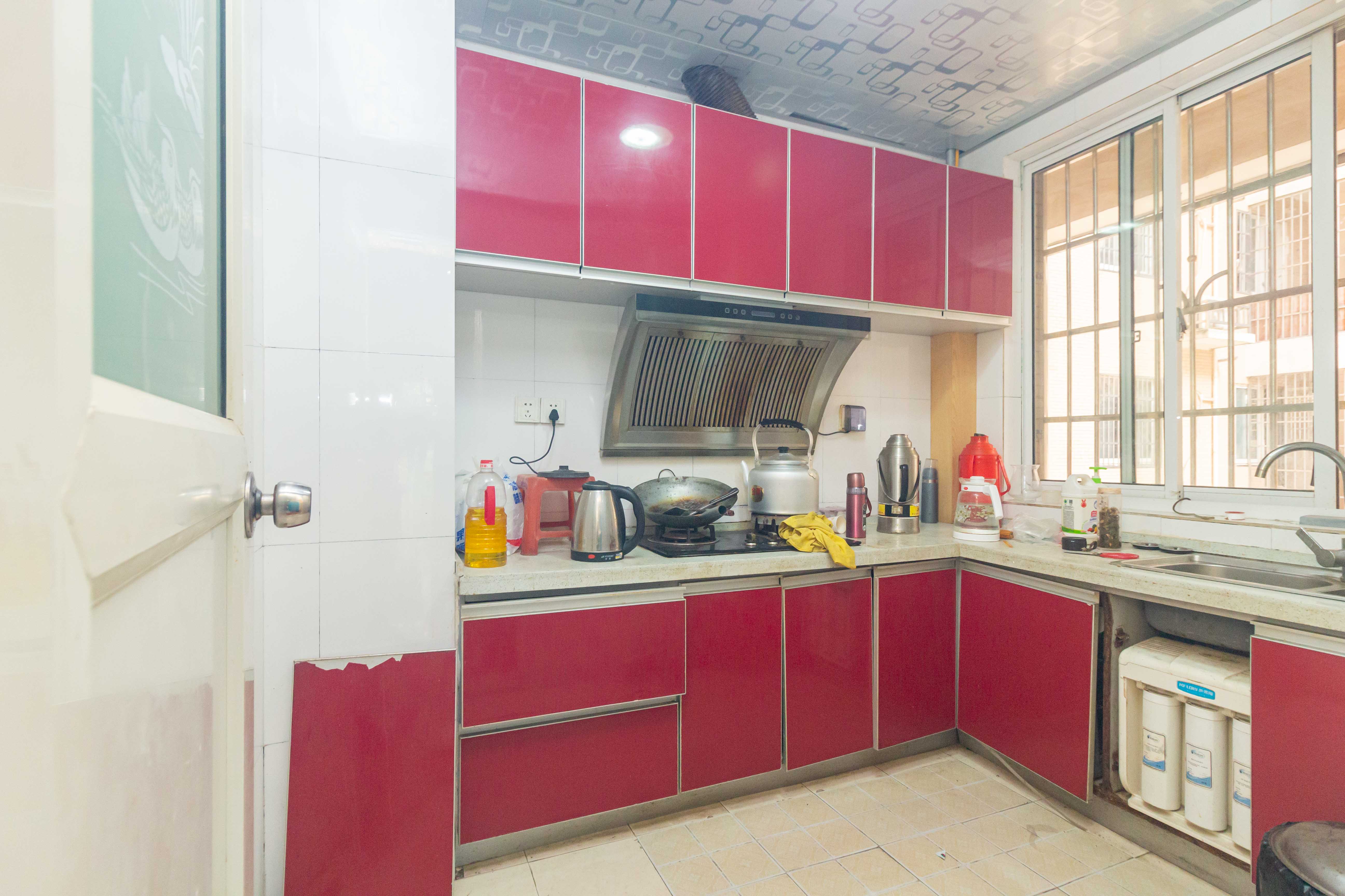 丁家高层公寓(领尚公寓) 2室1厅1卫 38.0万 丁家高层公寓(领尚公寓) 2室1厅1卫 38.0万厨房