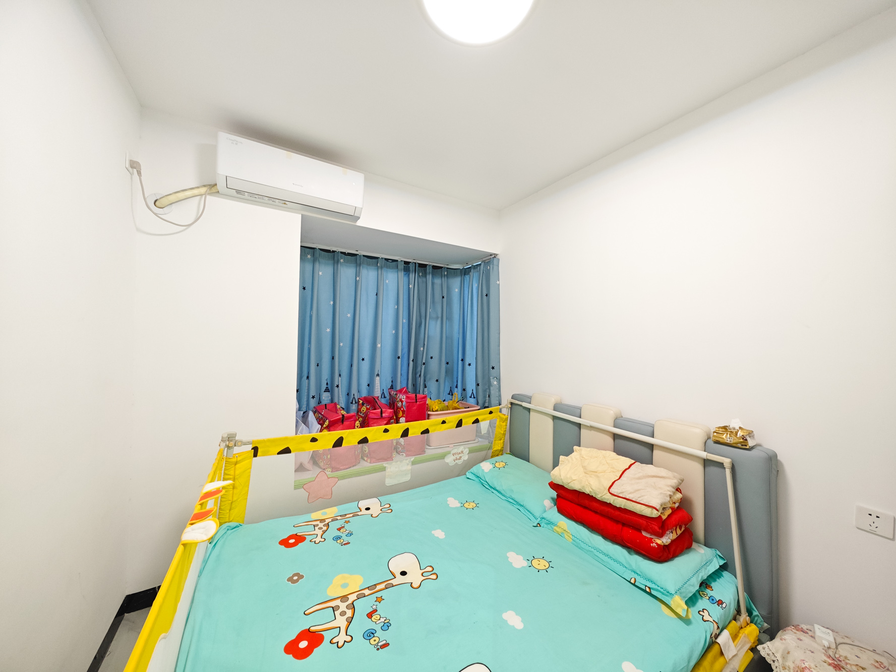 中建嘉和城  3室2厅2卫   129.00万客厅