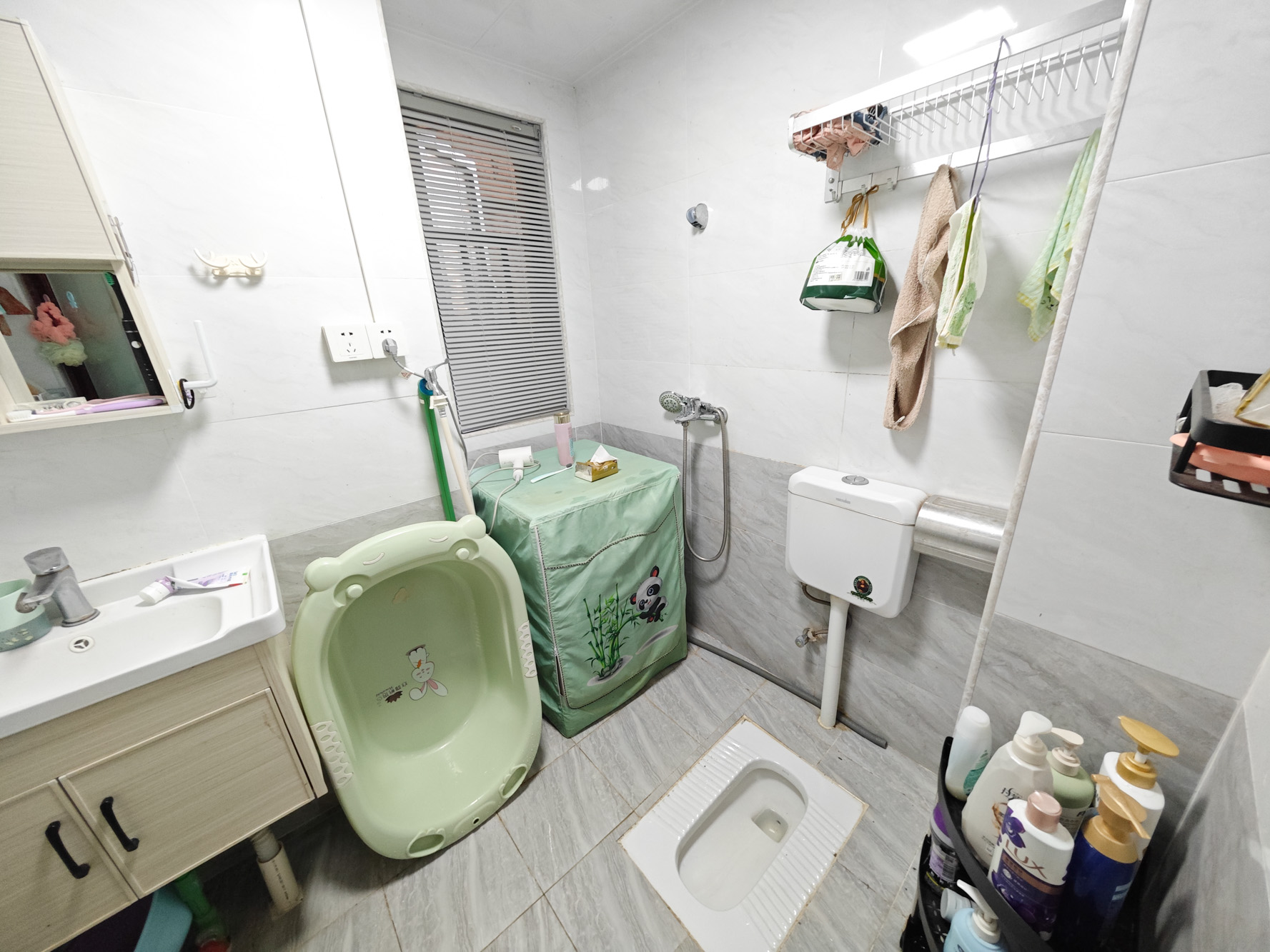 中建嘉和城  3室2厅2卫   129.00万卫生间