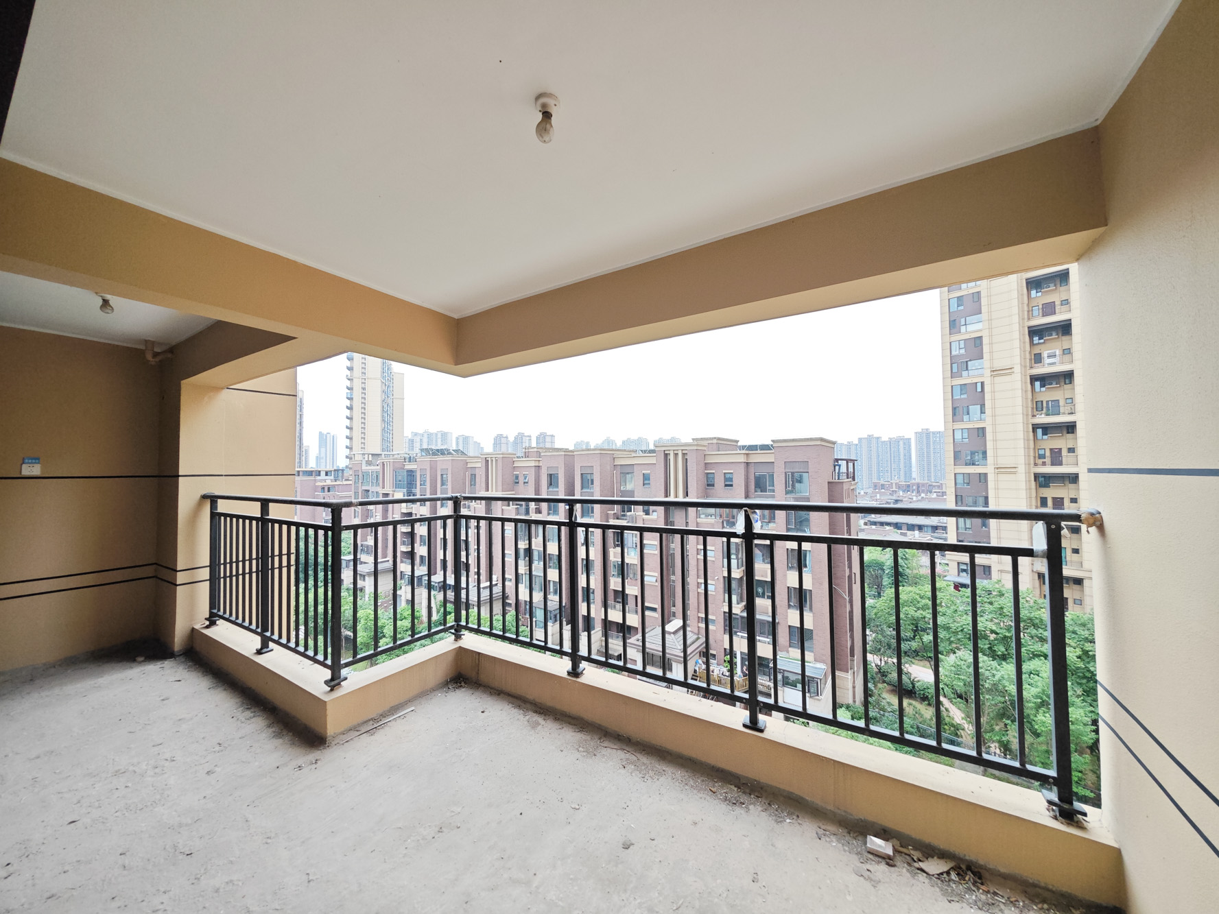 保利城(中航城国际社区、郡原美村) 4室2厅2卫 103.8万 保利城(中航城国际社区、郡原美村) 4室2厅2卫 103.8万阳台