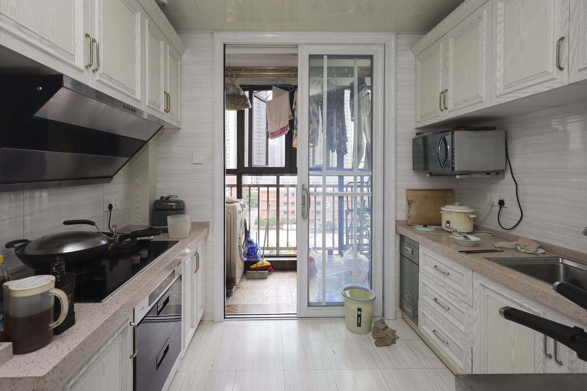 世茂外滩里(世茂铂翠湾三期)  4室2厅2卫    238.0万 世茂外滩里(世茂铂翠湾三期)  4室2厅2卫    238.0万厨房