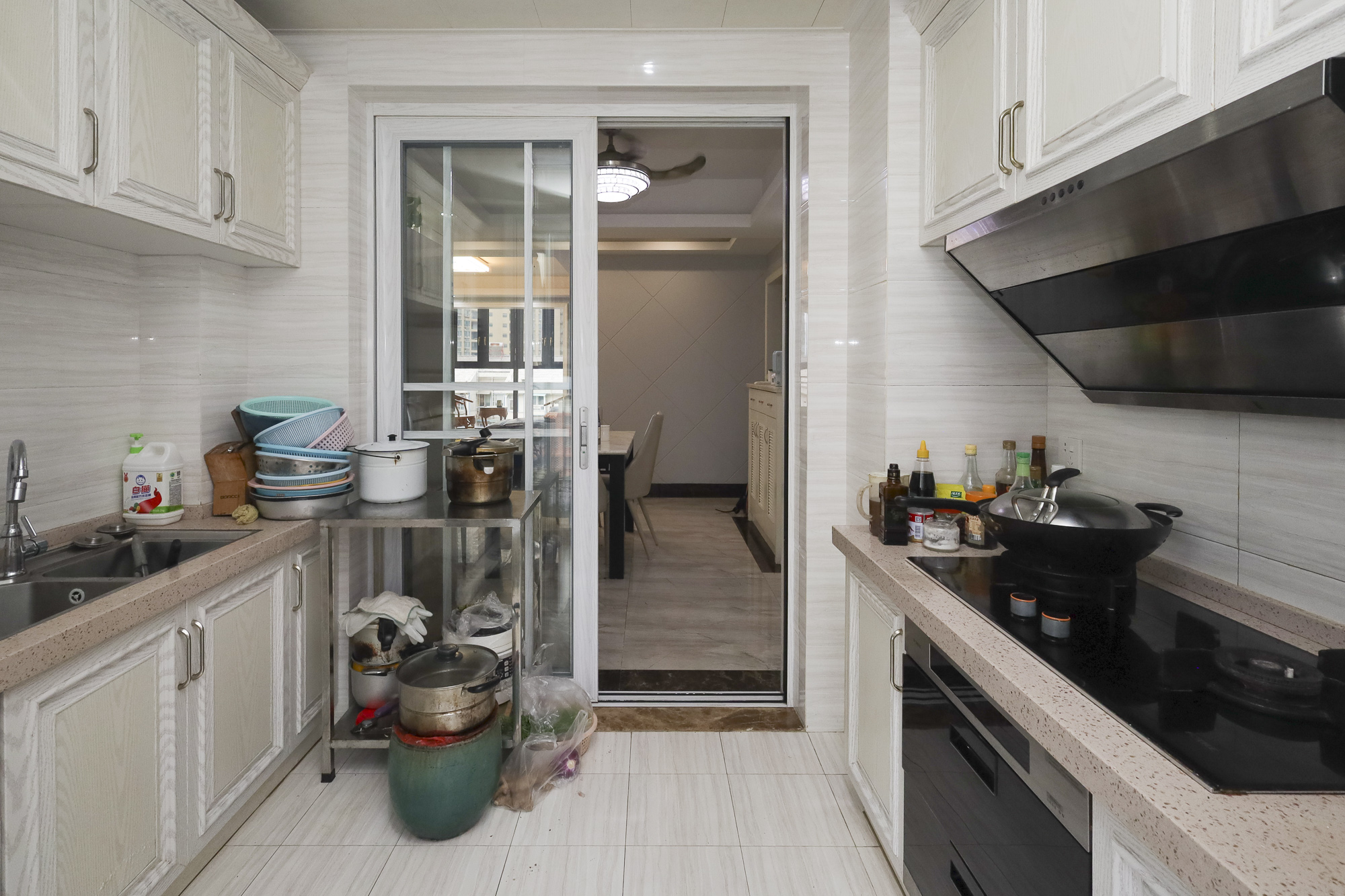 世茂外滩里(世茂铂翠湾三期)  4室2厅2卫    238.0万 世茂外滩里(世茂铂翠湾三期)  4室2厅2卫    238.0万厨房