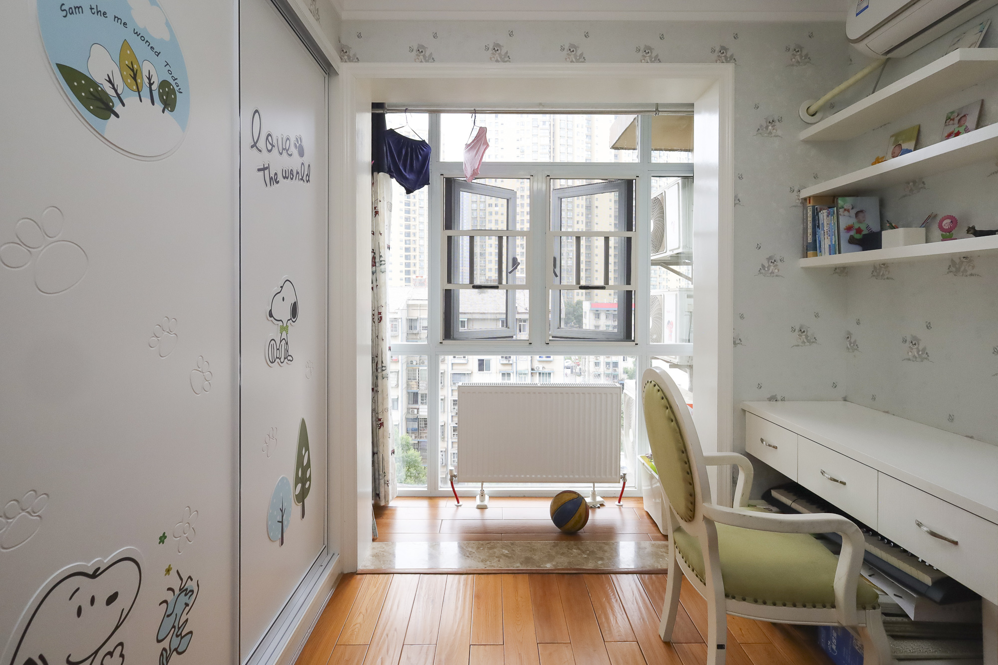 世茂外滩里(世茂铂翠湾三期)  4室2厅2卫    238.0万 世茂外滩里(世茂铂翠湾三期)  4室2厅2卫    238.0万卧室