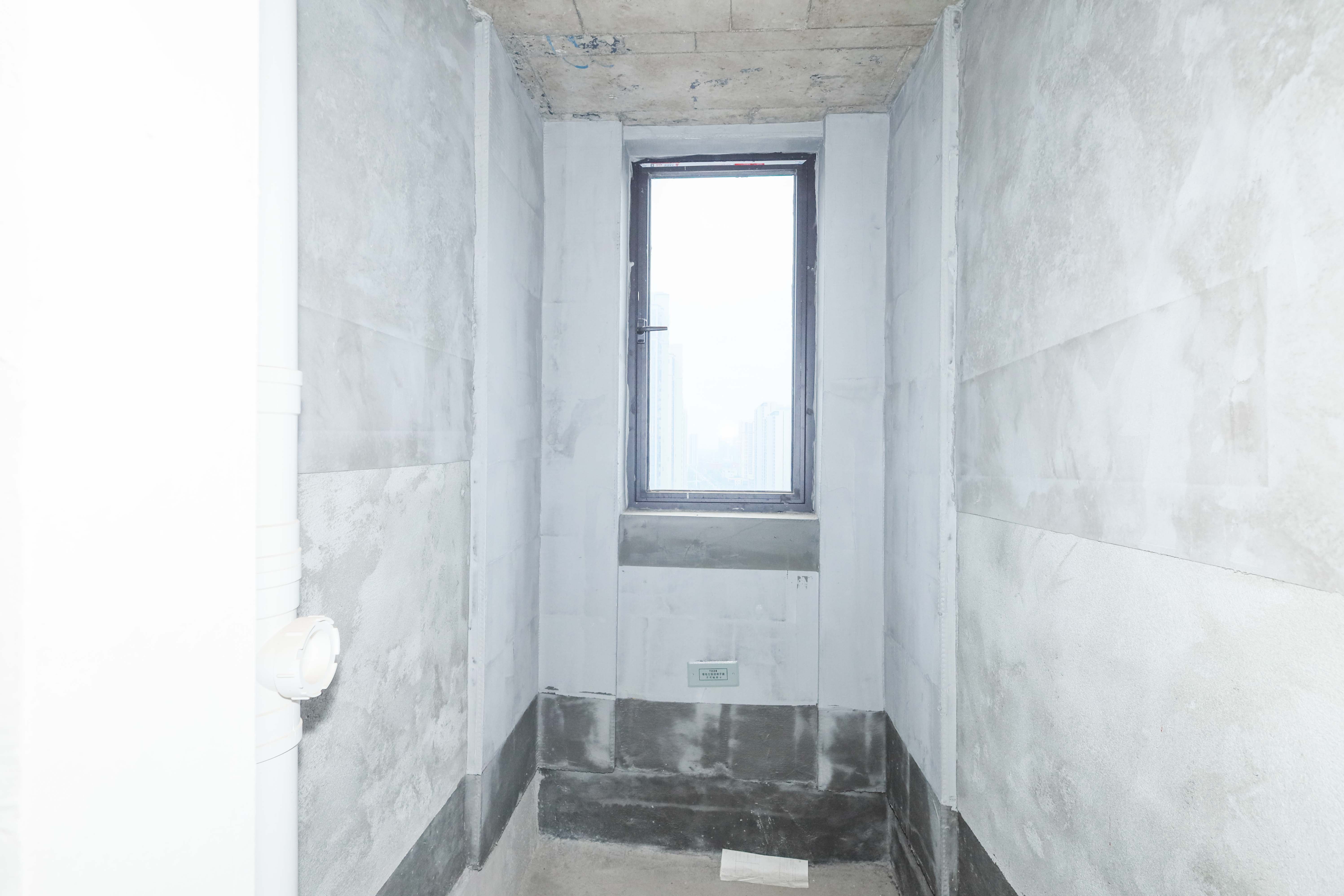 建发央著  4室2厅3卫   265.00万卫生间