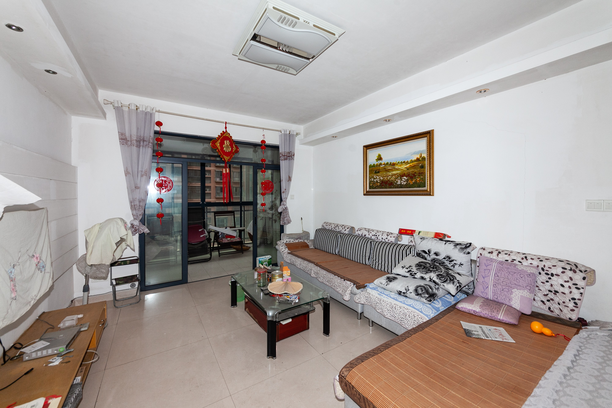 珠江东方明珠(新地东方明珠)一二期  2室2厅1卫    71.0万 珠江东方明珠(新地东方明珠)一二期  2室2厅1卫    71.0万客厅