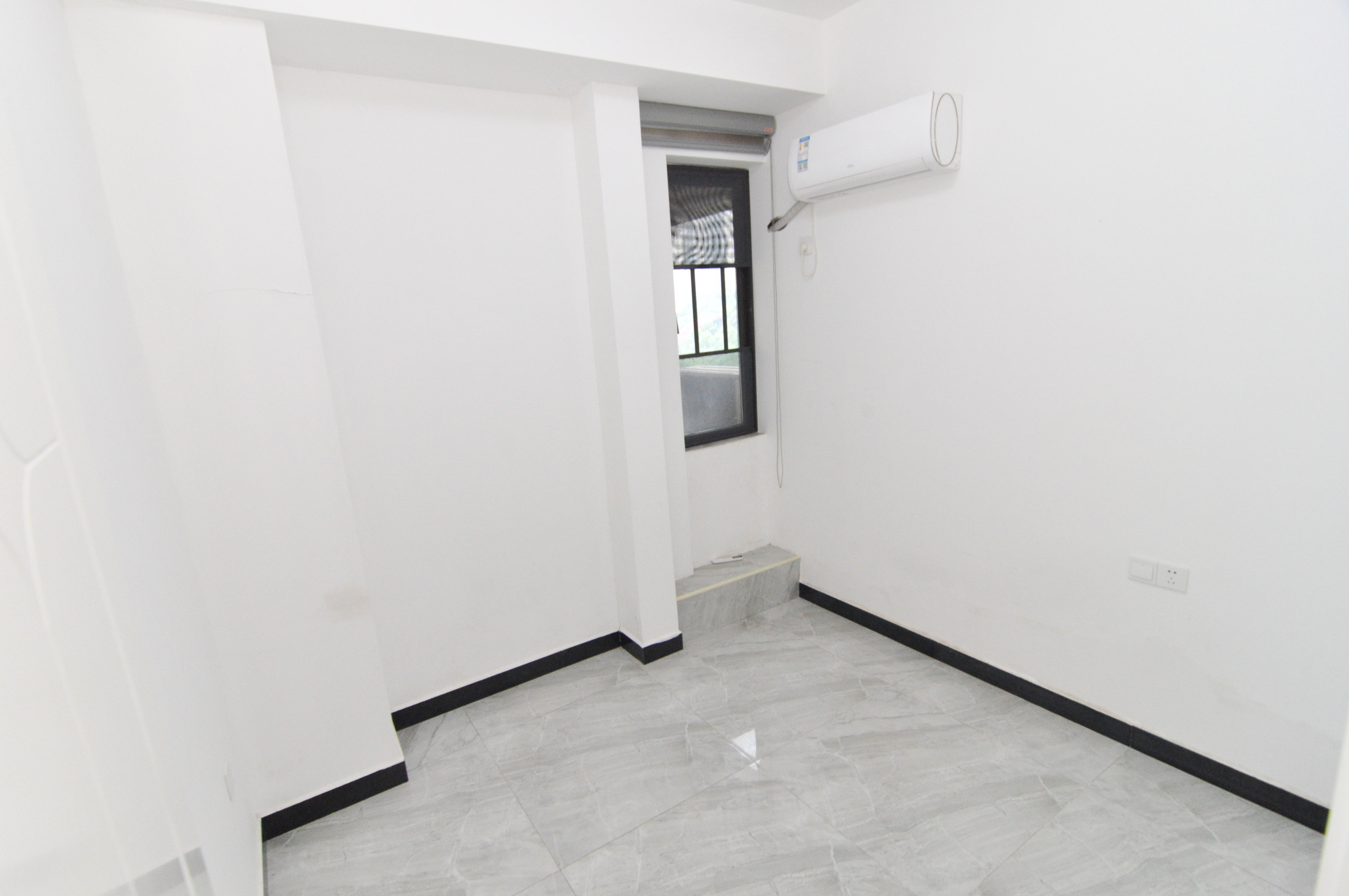 达美溪湖湾  5室2厅2卫    298.0万 达美溪湖湾  5室2厅2卫    298.0万其他