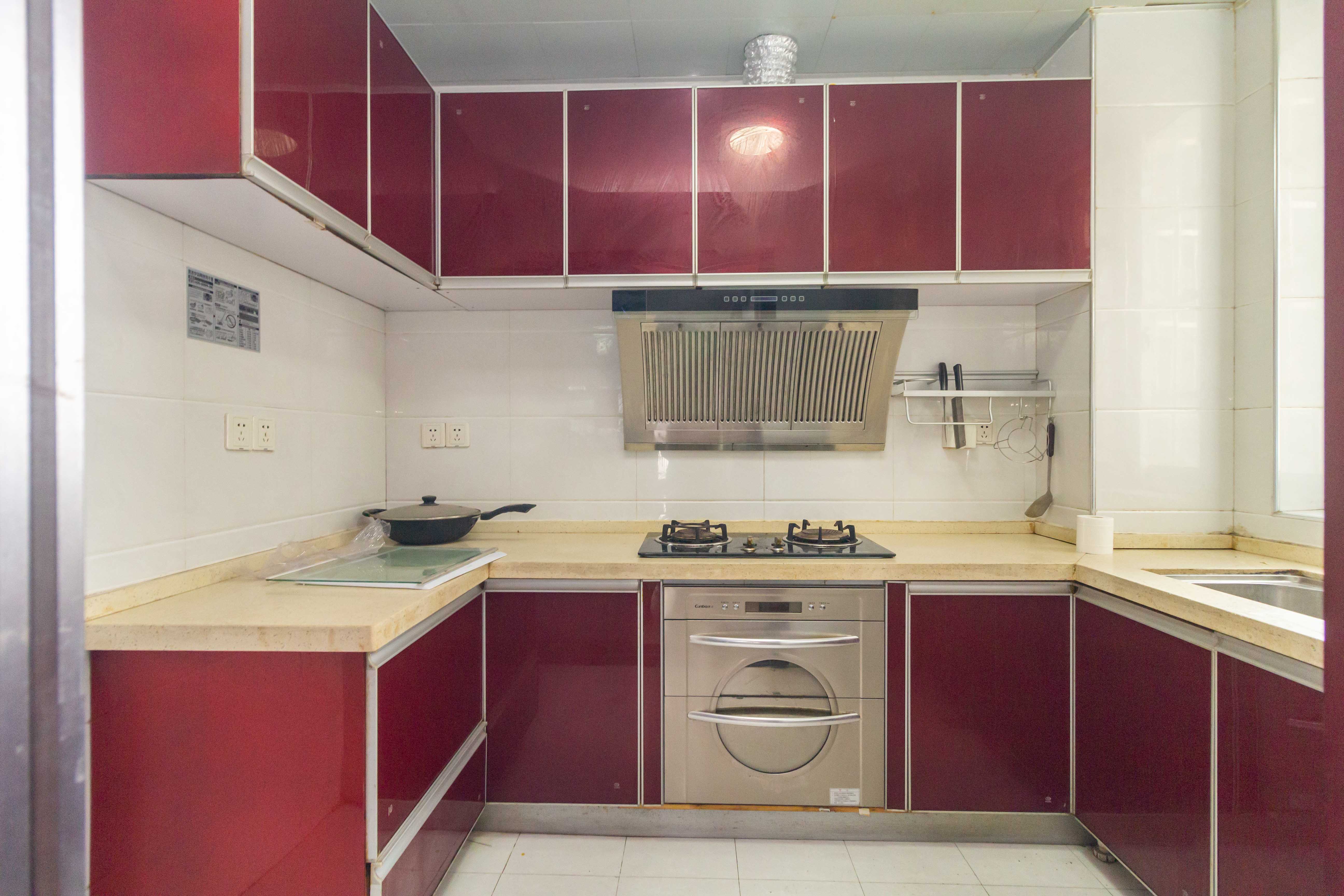 星城国际 3室2厅2卫 59.8万 星城国际 3室2厅2卫 59.8万厨房